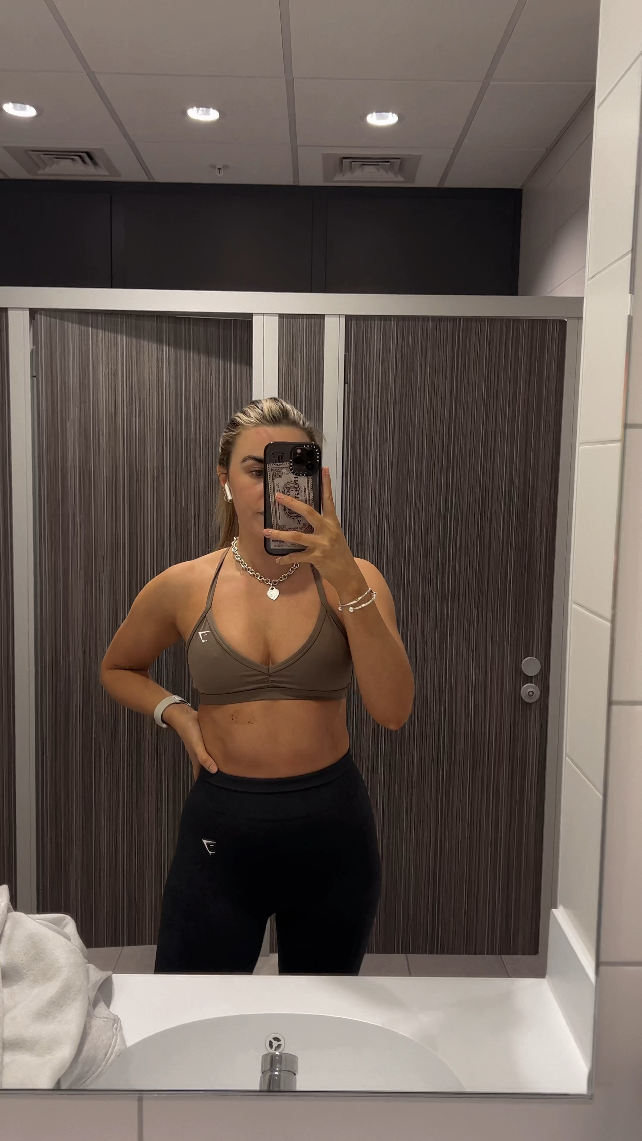 Todays minimal gym outfit ft gymshark minimal sports bra with adapt camo leggings 

#LTKeurope #LTKstyletip #LTKfit