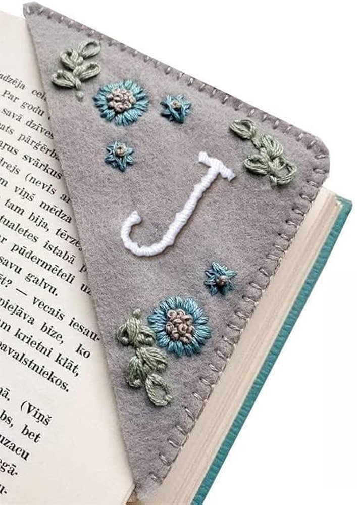 MOTEERLLU Personalized Hand Embroidered Corner Bookmark,Felt Triangle Page Stitched Handmade Book... | Amazon (US)