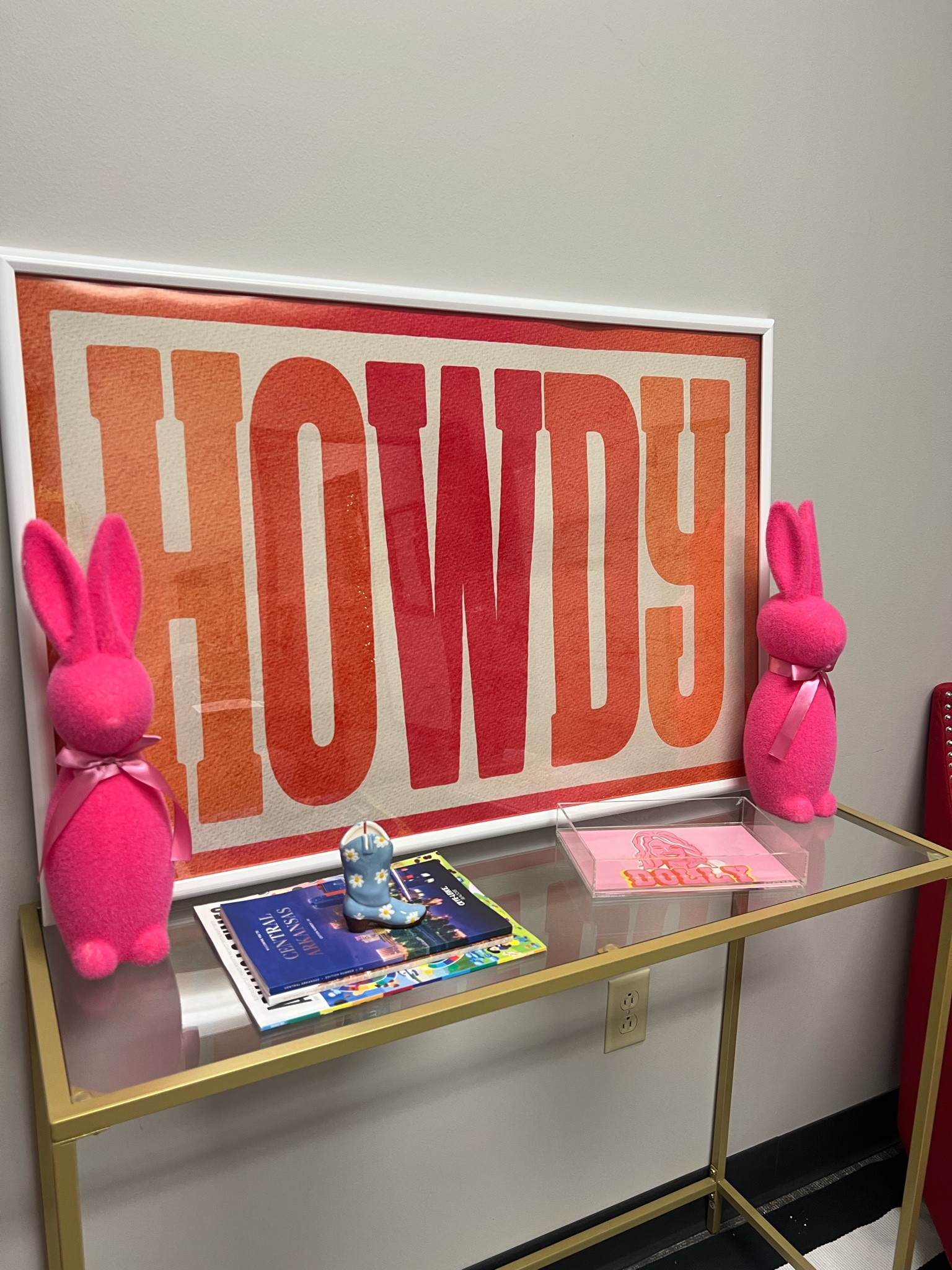 I looove this howdy print for my office😍

#LTKfindsunder50 #LTKhome