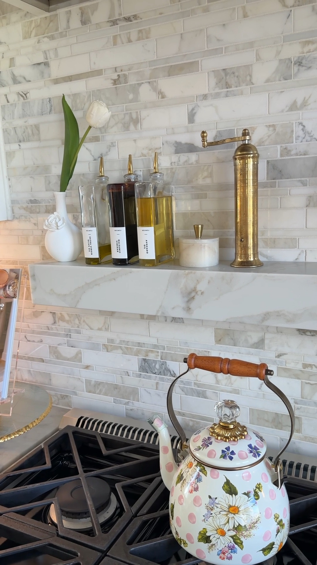 Beautiful and functional kitchen finds that I use and love!!

#amazonfinds #amazon #mothersdaygifts #kitchenaesthetic #kitchenfinds #goldpeppergrinder #weddingregistry #kitchenorganization #mackenziechilds

#LTKmomlife #LTKHome