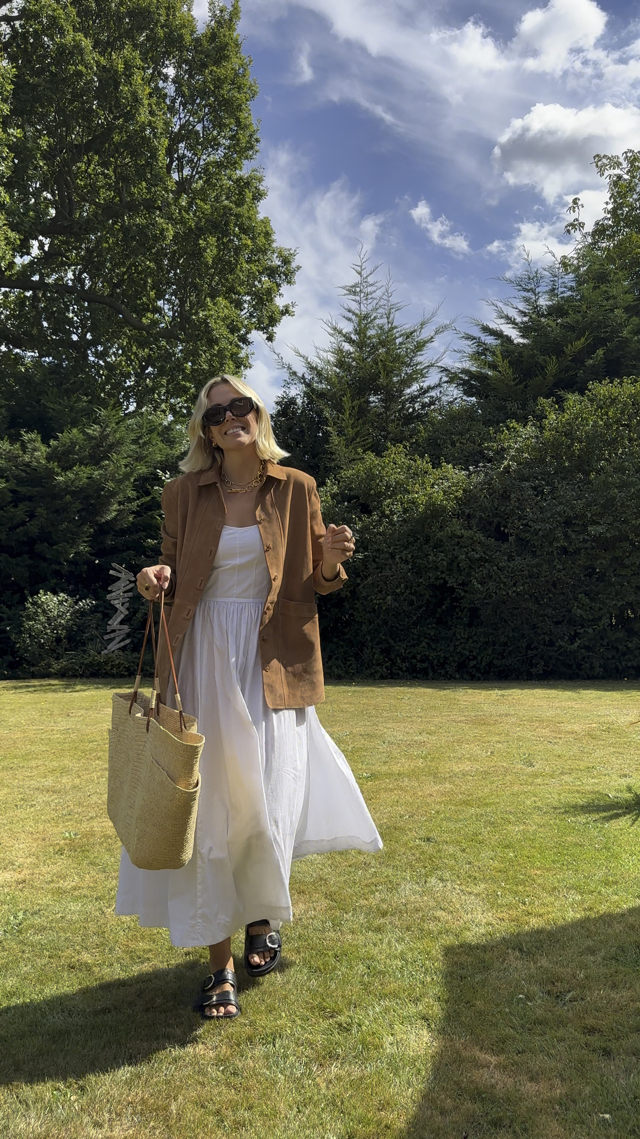 Suede jacket but make it summery 
Suede outfit
White dress 
Basket bag 

#LTKautumn #LTKeurope #LTKuk