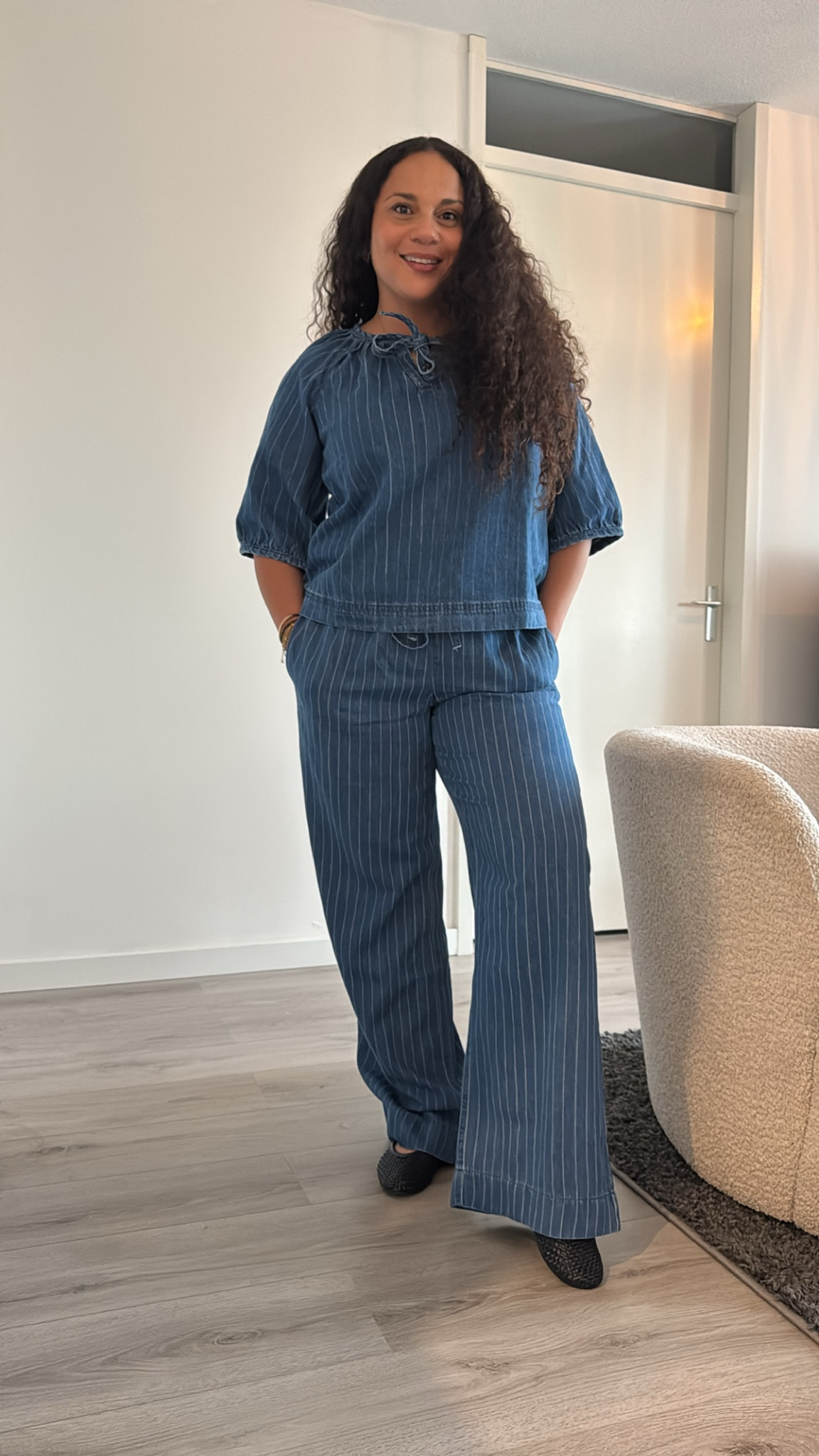 Cotton denim top size 38, cotton denim wide leg jeans size 40, true to size, black ballerinas

#LTKnederlands #LTKstyletip