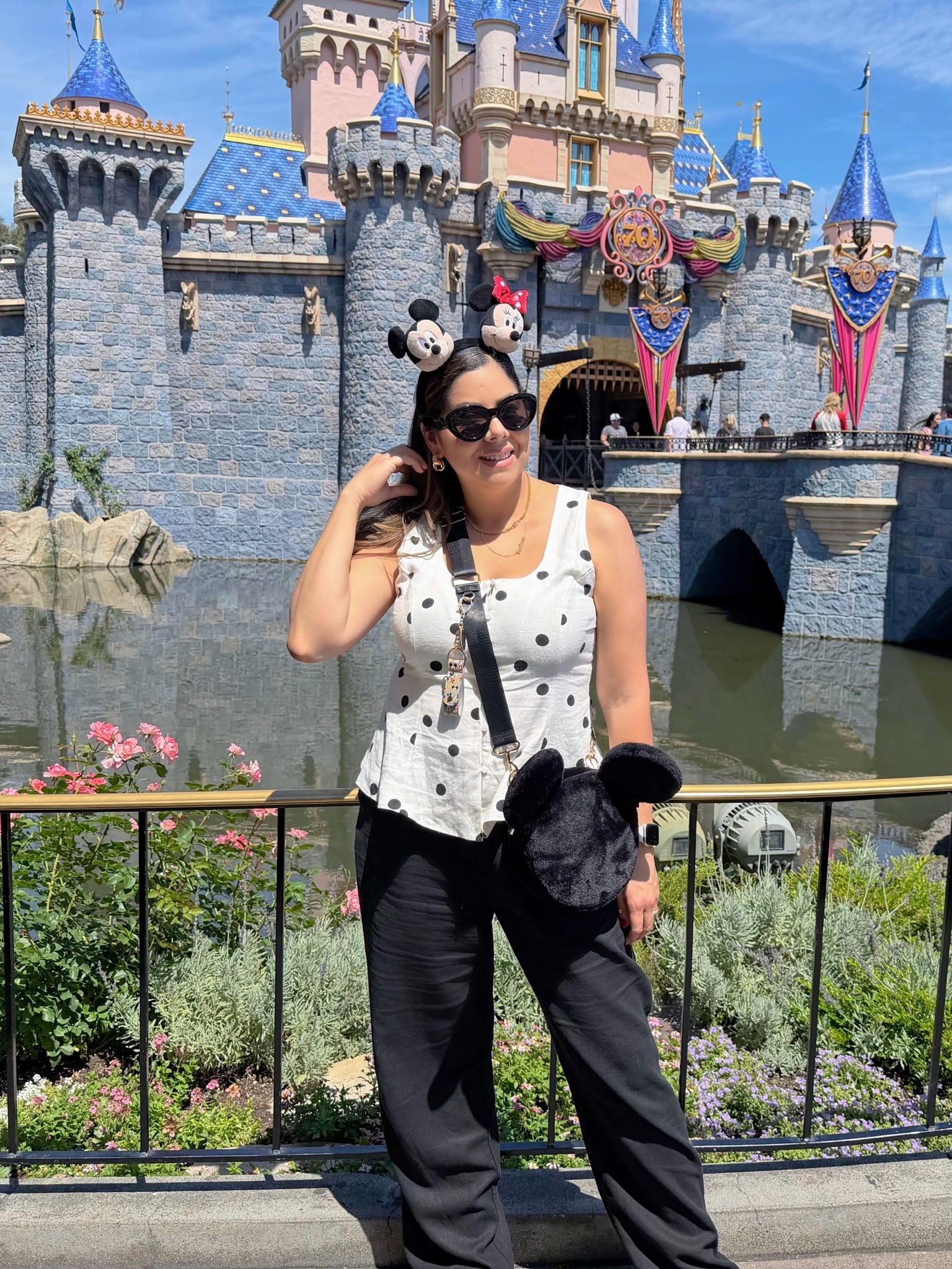 Perfect chic Disney outfit, Disneyland outfit idea