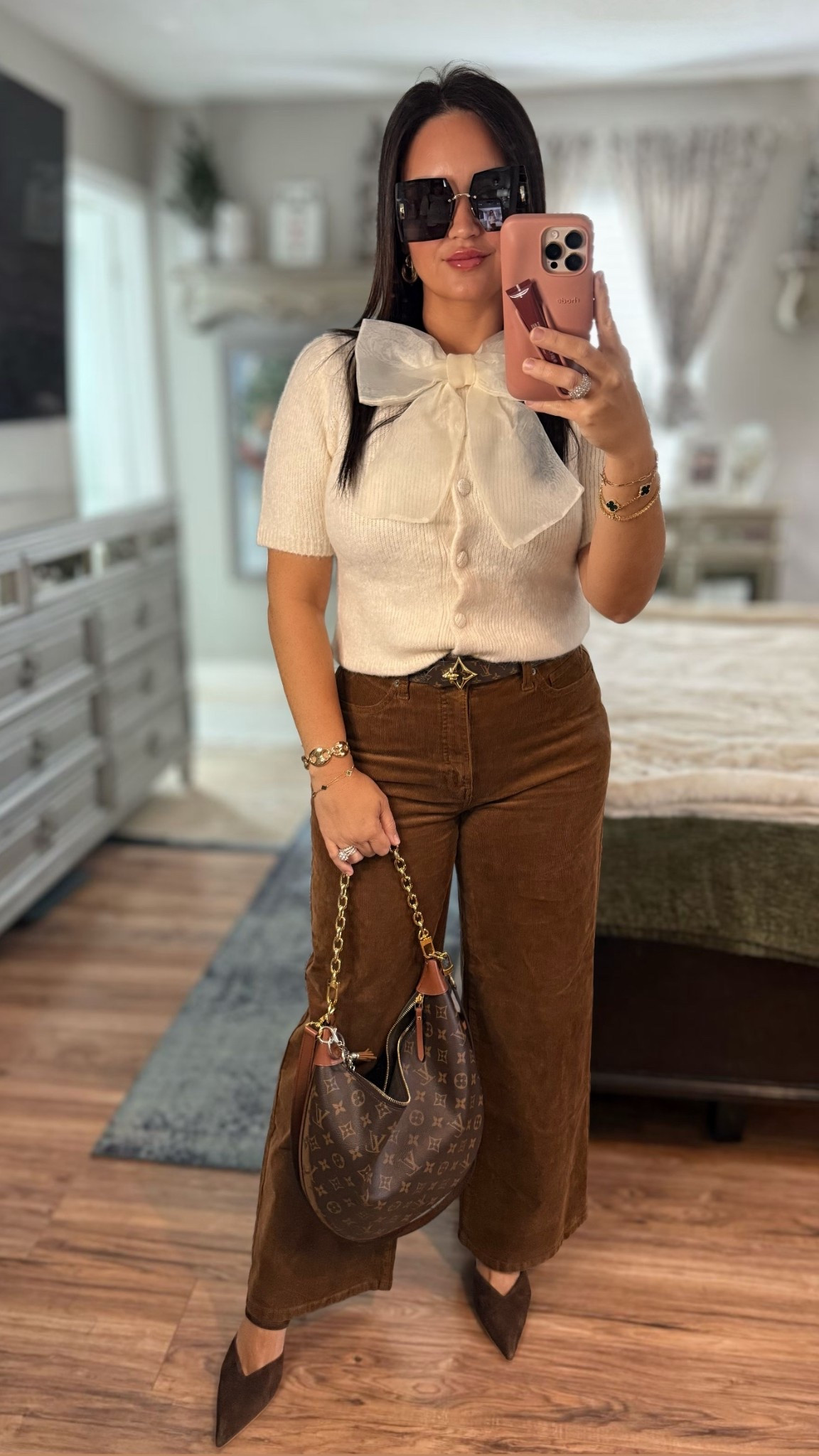 Anything bow 🎀🤎

#LTKHoliday #LTKSeasonal #LTKBeauty