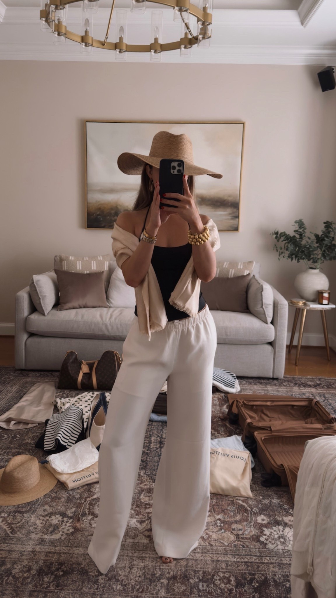 Perfect basics for any luck whether it’s vacation, everyday spring, staples, or great basics to fulfill your capsule wardrobe! These Aritzia pieces are a must for any spring look you were creating this season!