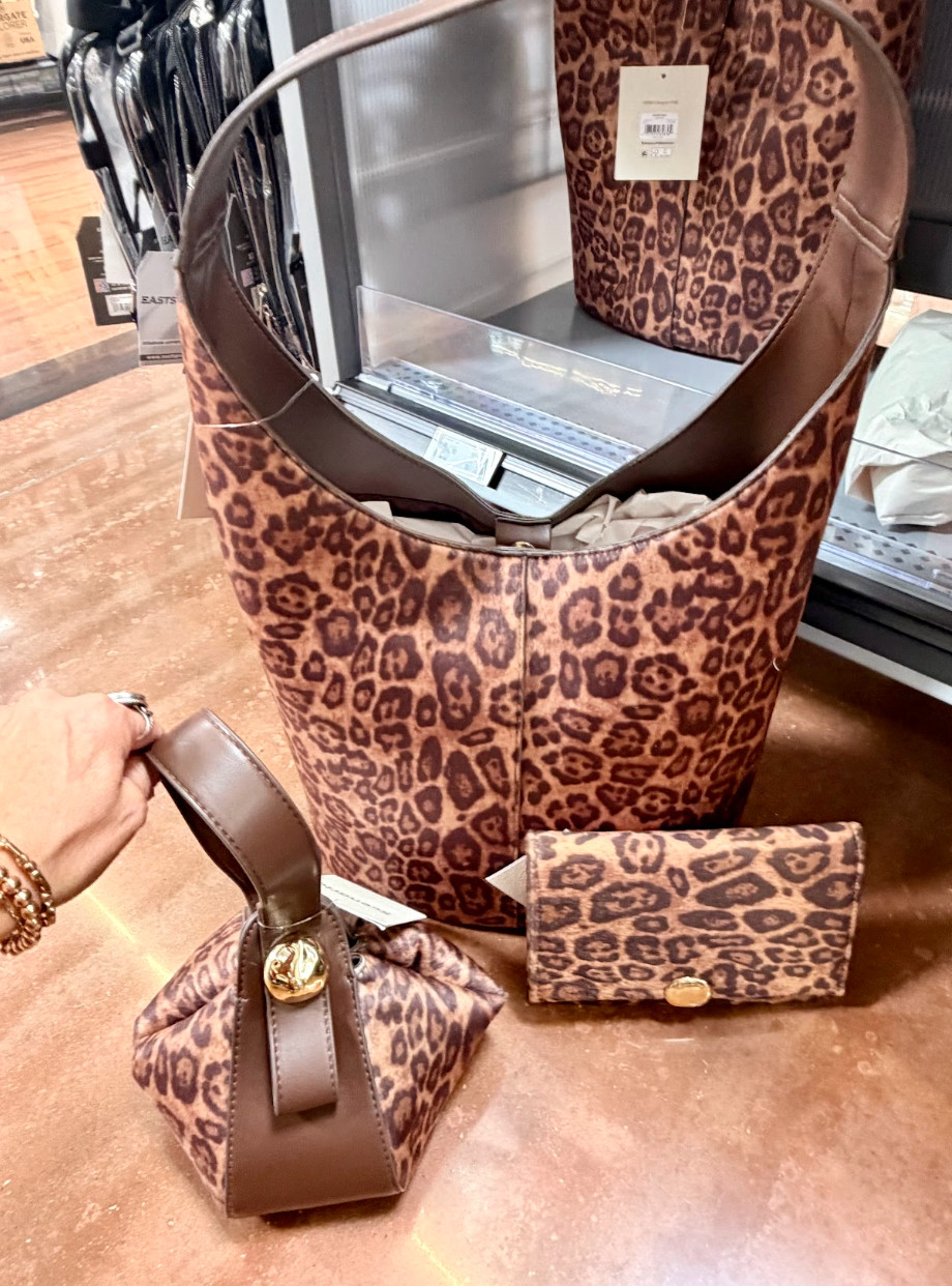 It's official, leopard is the new black. 

 #LTKootd