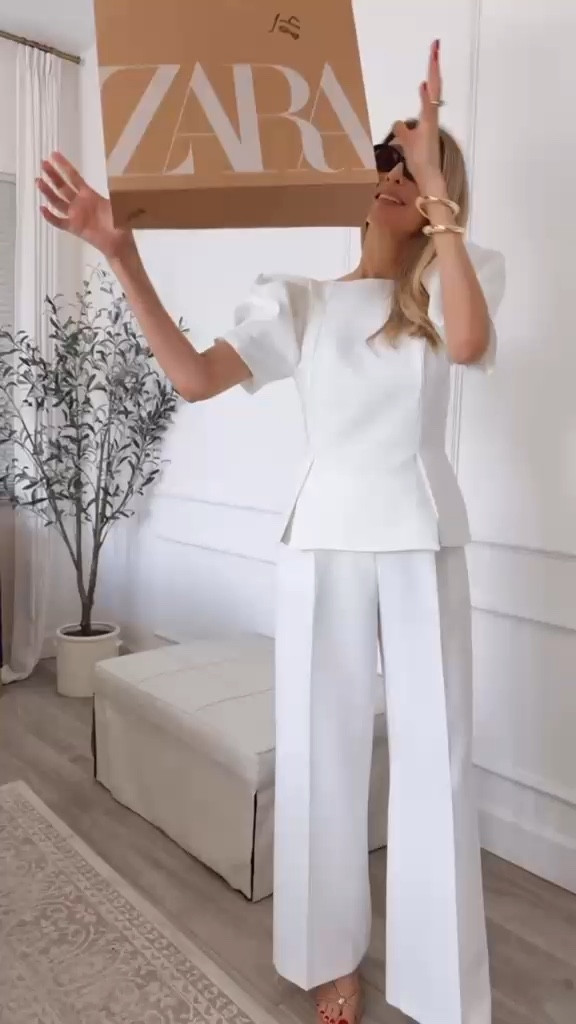 My latest Zara purchases 
All run tts, wearing a size small 
Elegant and chic pieces that I will be wearing during Spring & summer 


#LTKTravel #LTKTall #LTKOver40