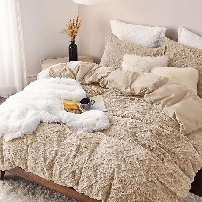 Bedsure Fluffy Flannel Duvet Cover Set - Faux Fur Comforter Cover Queen Size, Deep Beige Warm Plu... | Amazon (US)