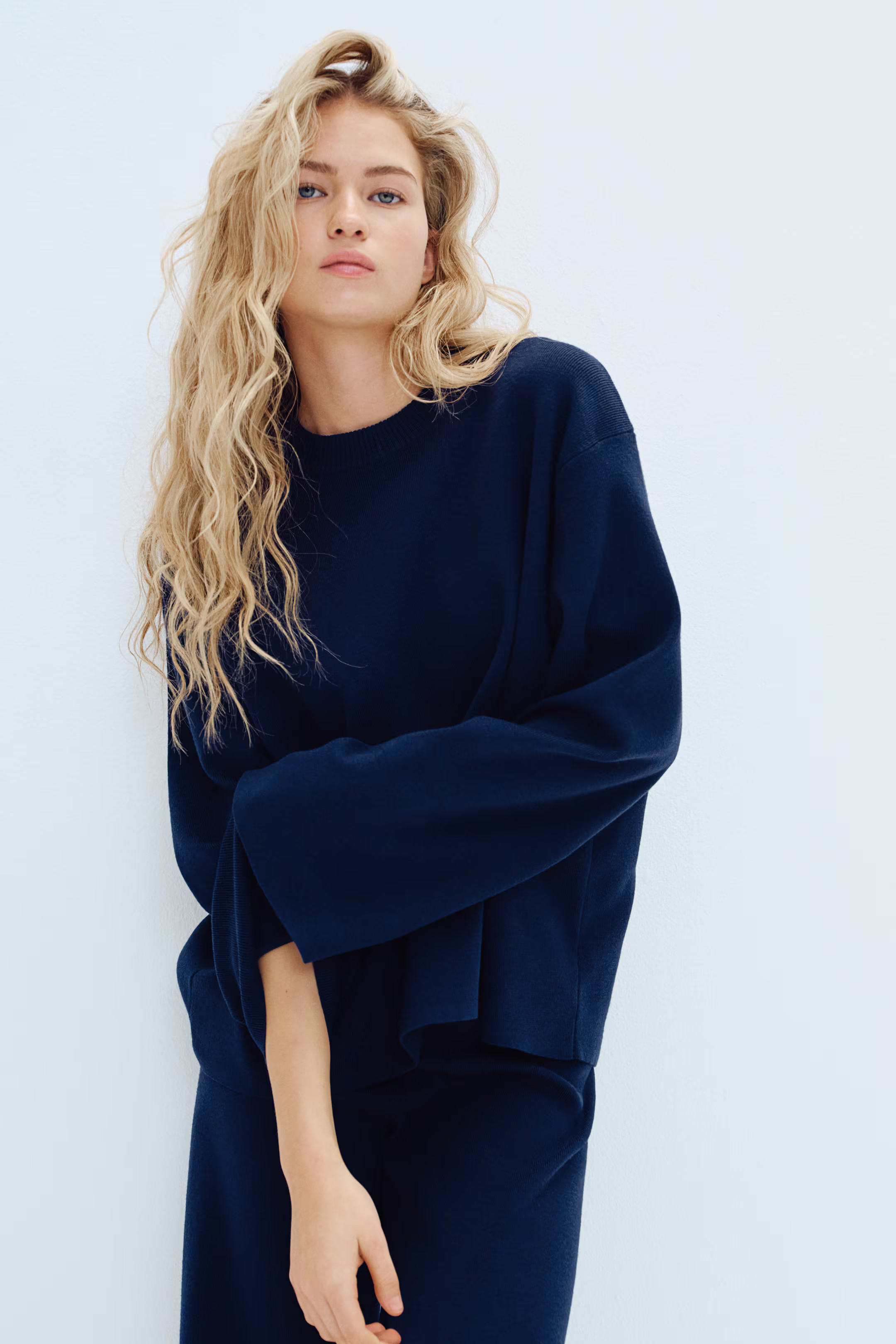 Oversized Curved-Hem Sweater | H&M (US + CA)