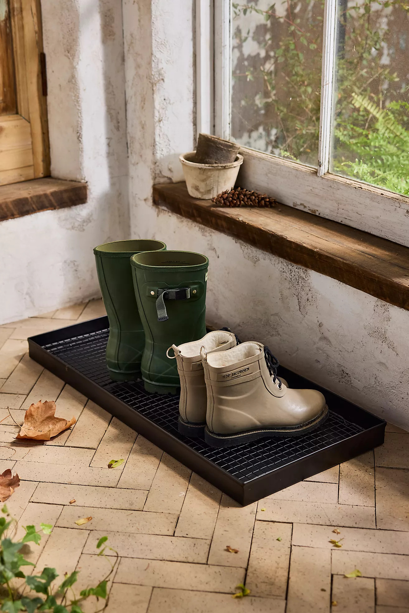 Boot Tray, Black | Terrain