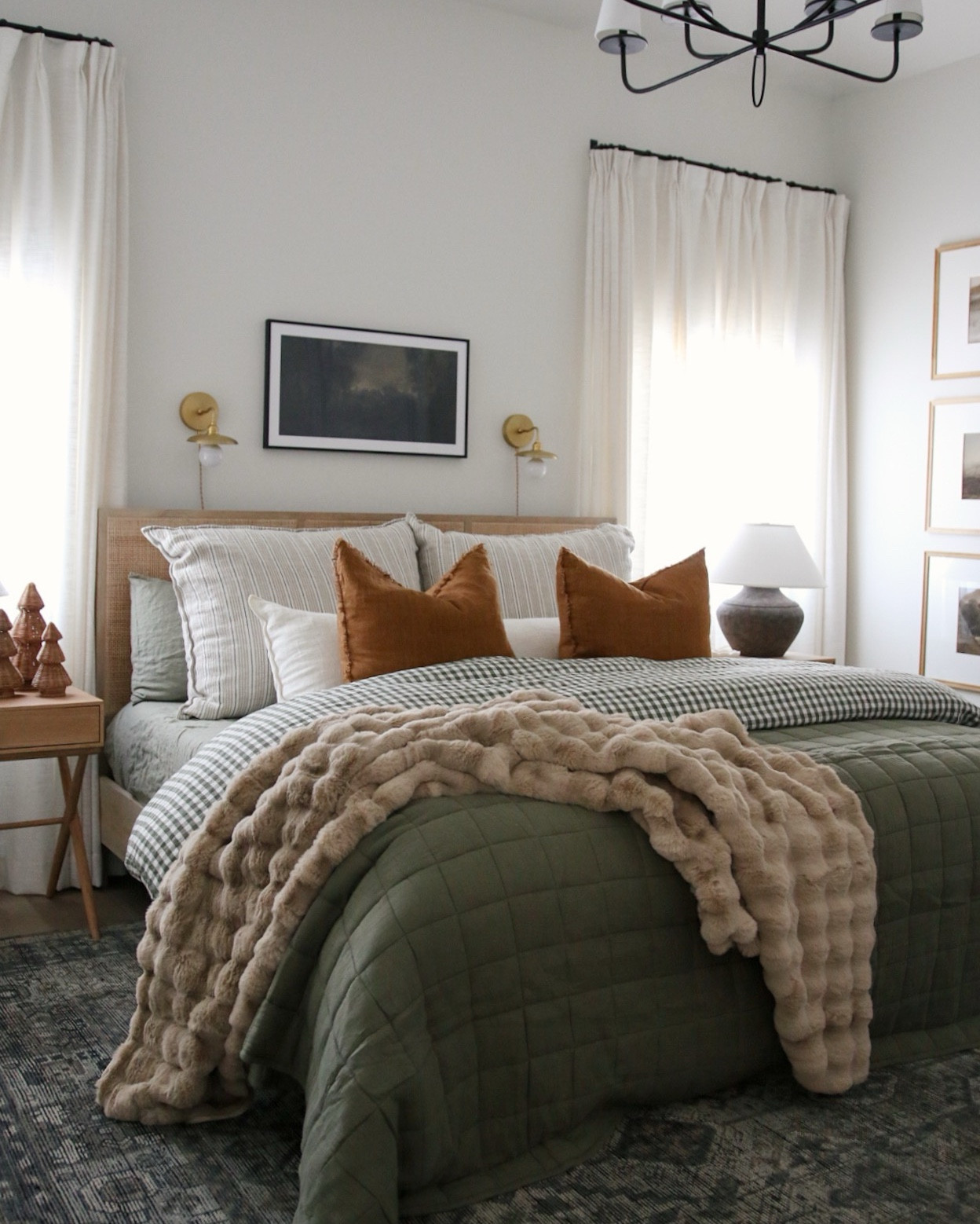 November + winter bedding inspo! 🌲Green on green on green 😍

Featured bedding from @onequince:
+ European linen sheet set in willowleaf
+ European linen duvet cover in olive gingham
+ Organic airy box quilt in olive
+ Ruched faux fur throw in mink
I love green bedding, especially this time of year. It feels so festive, yet so earthy and warm. This is the best quality and most affordable linen bedding!  #quincepartner


#LTKHome #LTKStyleTip