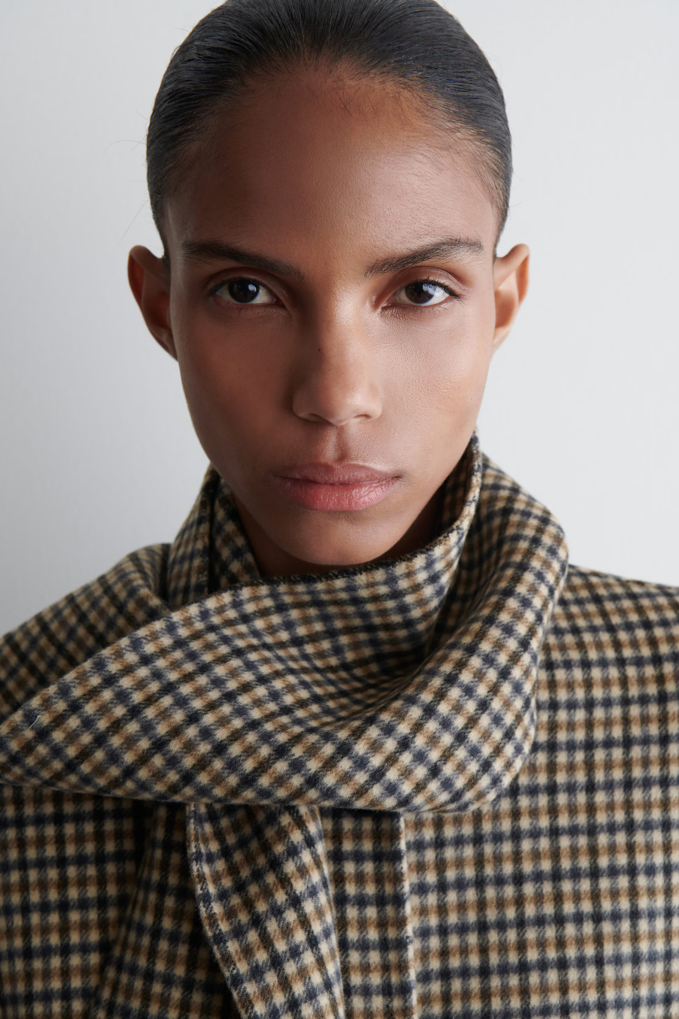 DOUBLE-FACED WOOL SCARF SHORT JACKET - BEIGE / CHECKED | COS GB | COS UK