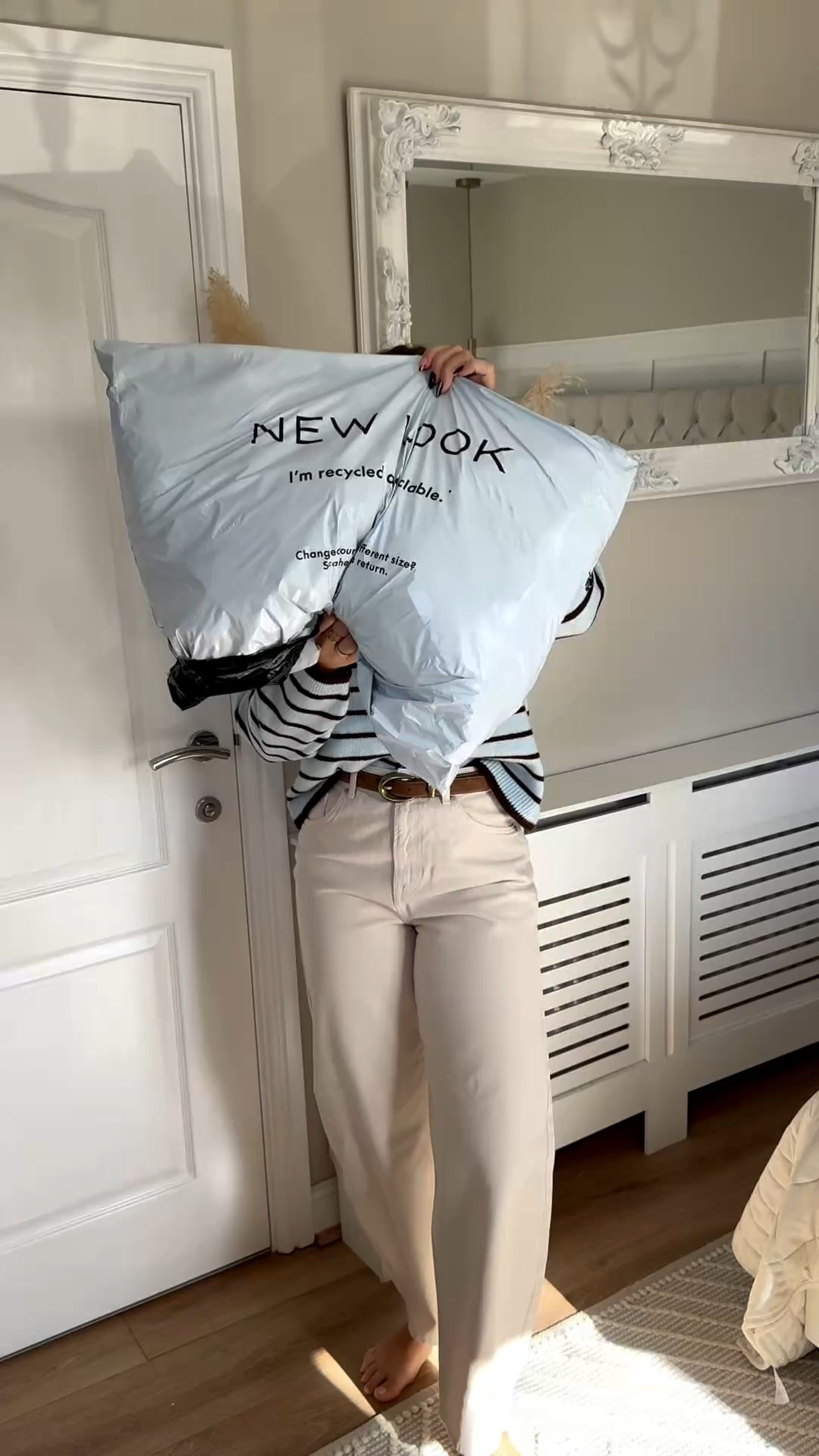 New Look New in 🛍️
3 casual Easy to wear outfits Perfect for Spring 🌷🌼 The Brown crop Trench is a absolute must! Definitely my favourite 🤎
.
Everyone needs a Off white pair of Jeans and these are my best find yet! They fit so lovely…. 
.
Colours of the Season are Definitely yellow, Brown & Blue ✨
.
#newlook #thatnewlookfeeling #newlooker 

#LTKhaul #LTKjeans #LTKspring