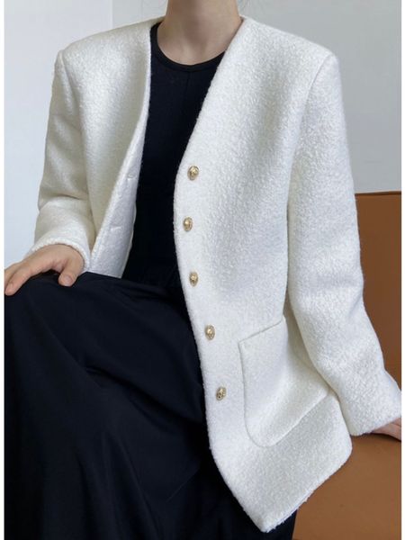 Fall fashion essential, white fall jacket, transitional pieces 

#LTKmidsize #LTKstyletip #LTKSeasonal