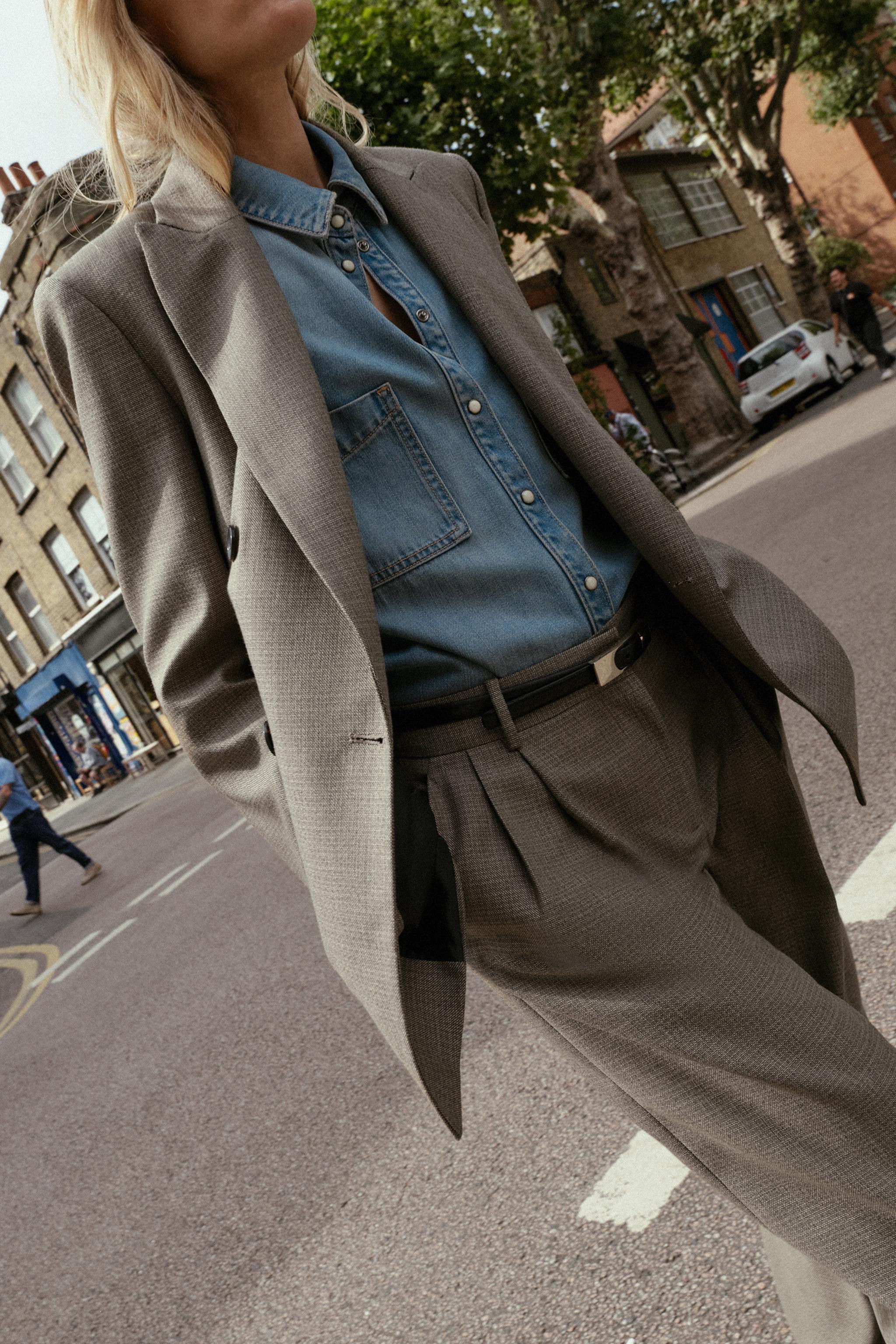 DOUBLE-BREASTED BLAZER WITH SHOULDER PADS | Zara UK