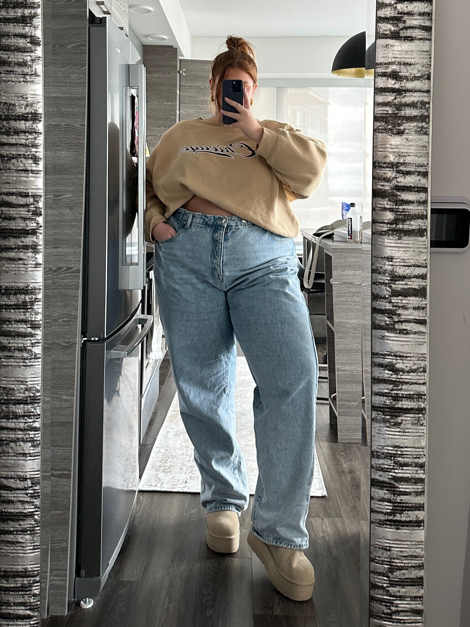 Plus size casual at home or street style look. Loving these platform uggs for fall! 


Fall outfits, loungewear, baggy jeans

#LTKplussize #LTKSeasonal #LTKshoecrush