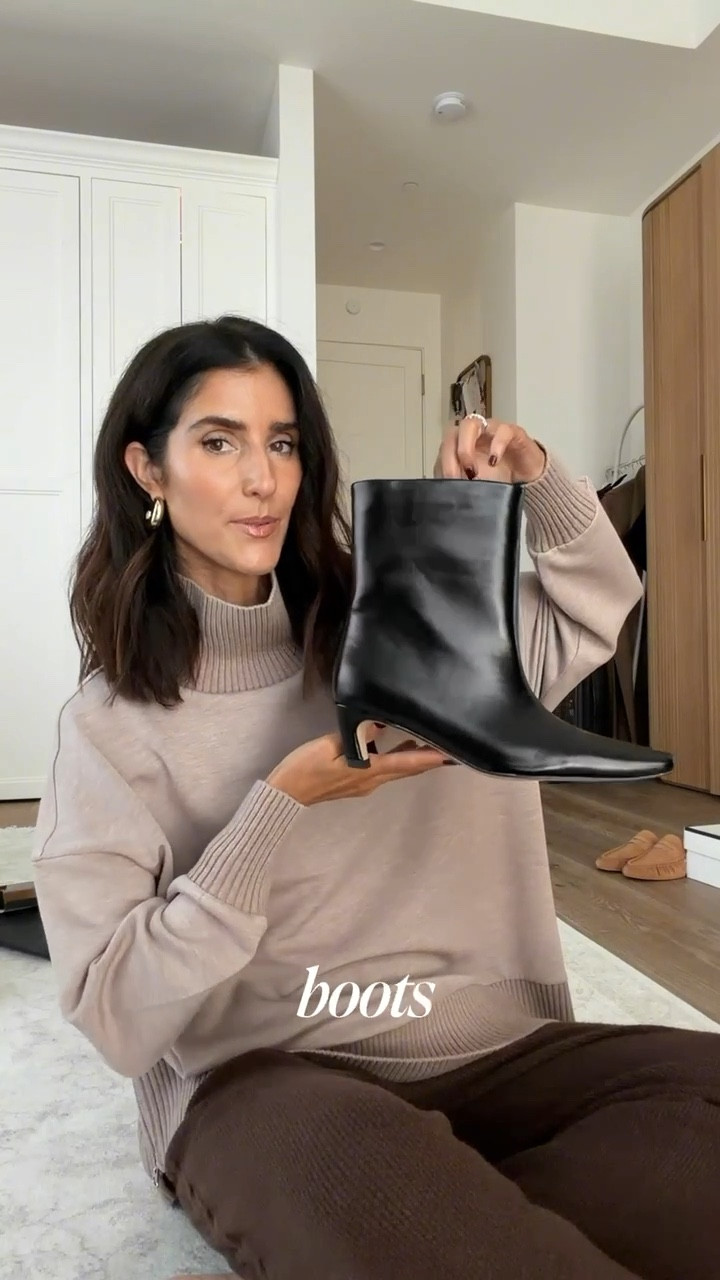 These boots look and feel designer without the price tag! Comfortable straight out of the box. First pair runs big I recommend sizing down, second pair runs small I sized up 1/2 a size. 
I’m just shy of 5-7” wearing the size small sweater  #stylinbyaylin #aylin #boots #amazon #giftidea 

#LTKgrwm #LTKGiftGuide #LTKHoliday