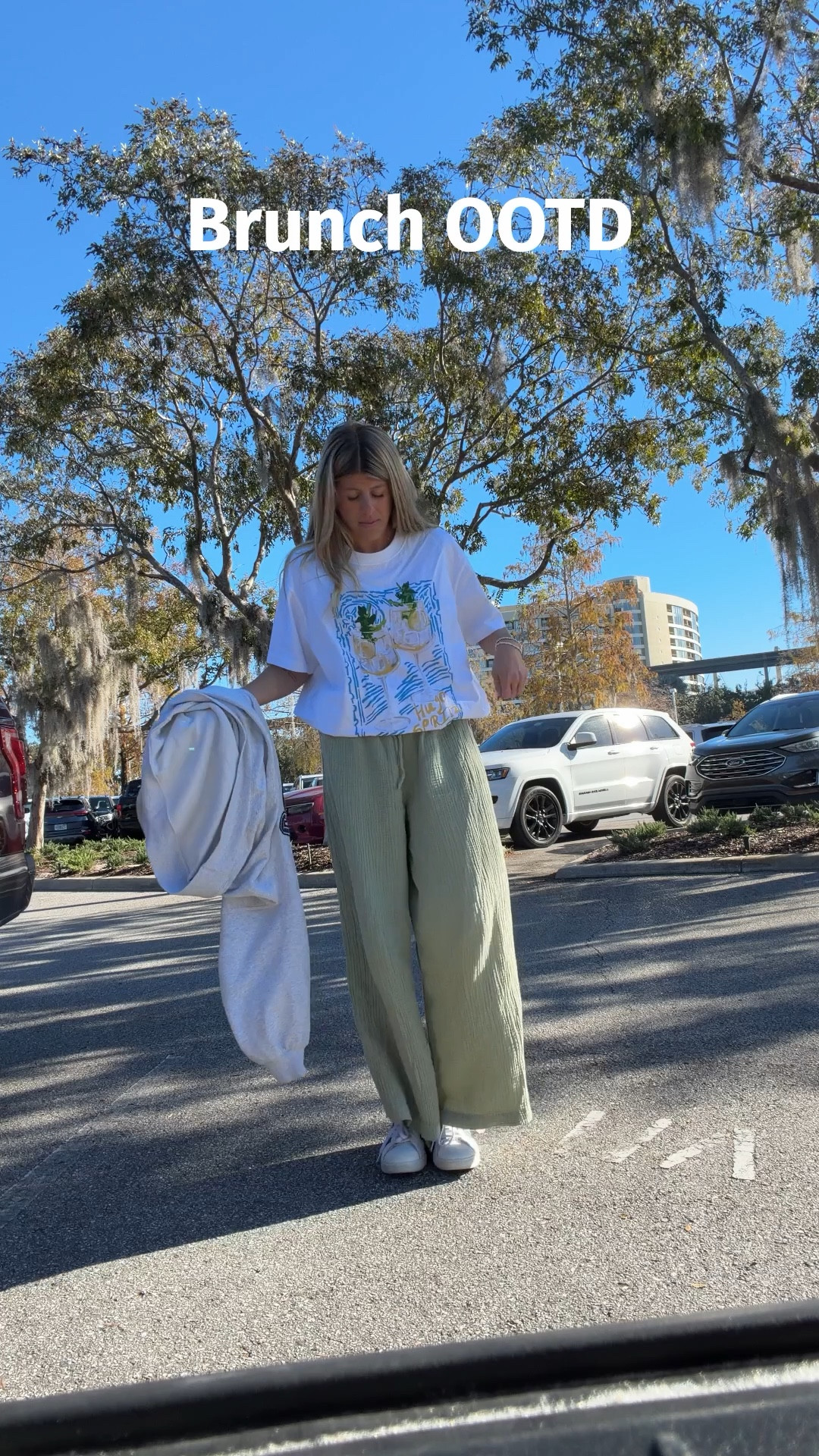 Brunch OOTD! 🍸

Casual Outfit | Green Pants | Shopping Day

#LTKdayinmylife #LTKootd #LTKSeasonal