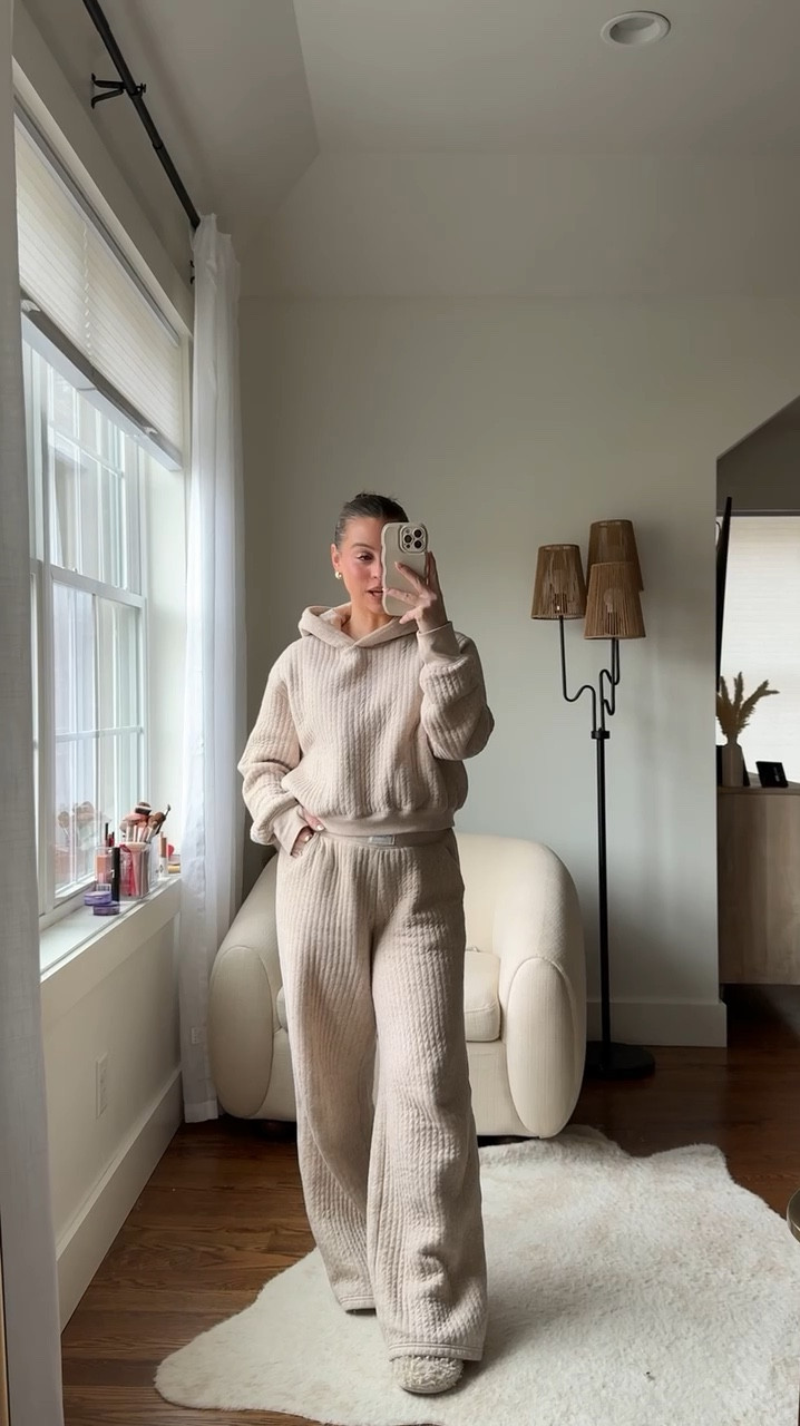 Healthy habits GRWM 🫶🏼 medium in top small in bottoms 

#LTKStyleTip #LTKBeauty