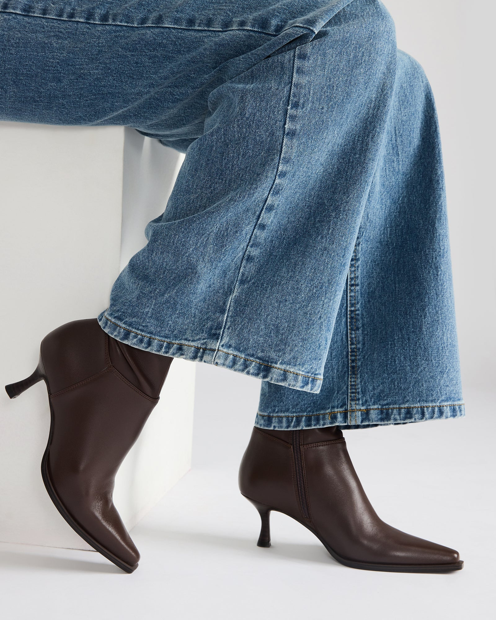 STASIA Brown Pointed-Toe Kitten Heel Women's Ankle Boot | Steve Madden (US)