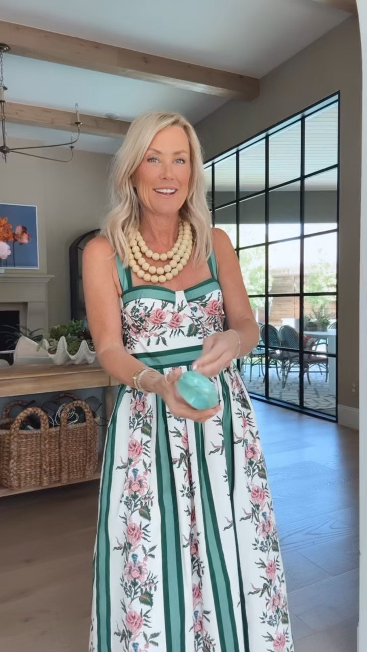 Tuckernuck is bringing the spring! The most adorable pieces. I’m absolutely in love with this collection. ￼

Dress: 2
Shoes: half sizes, size up 

@Tuckernuck #tuckernuckpartner 