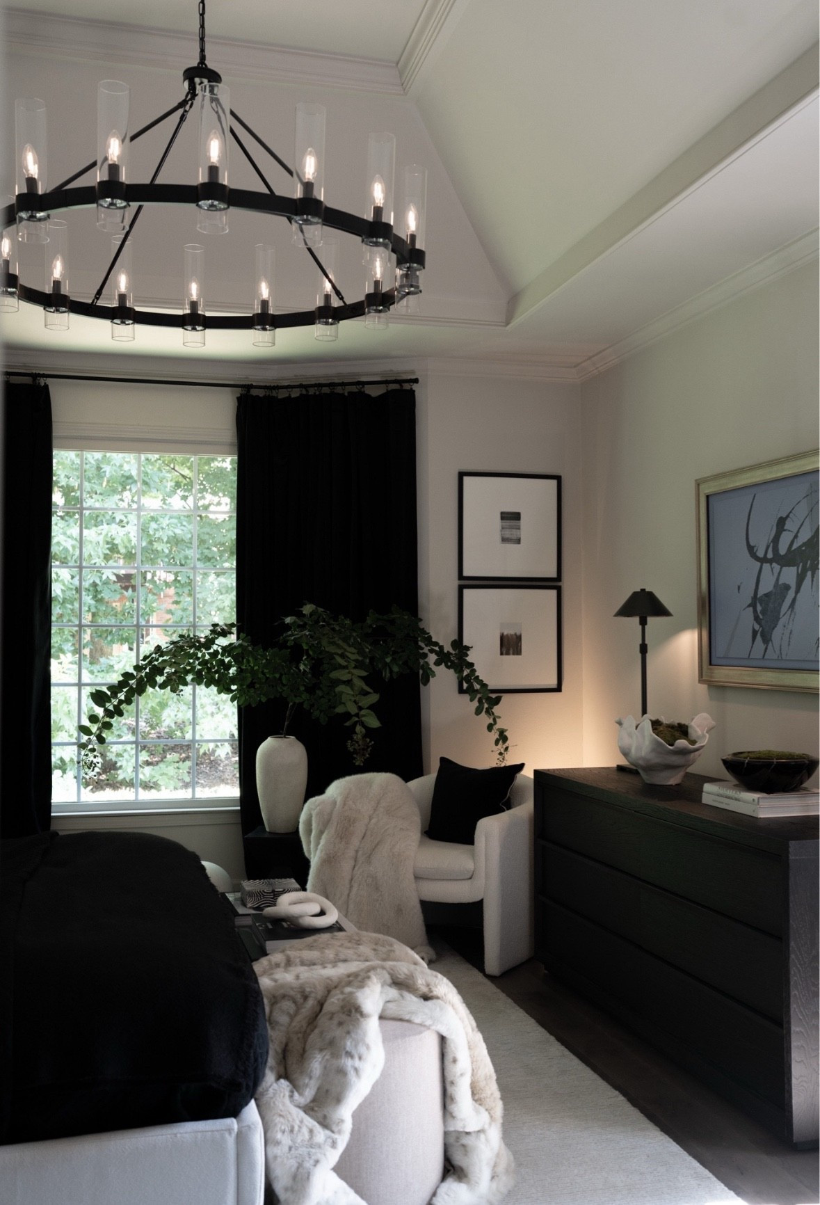 Modern classic home decor for the bedroom



#LTKHome #LTKSeasonal #LTKSaleAlert