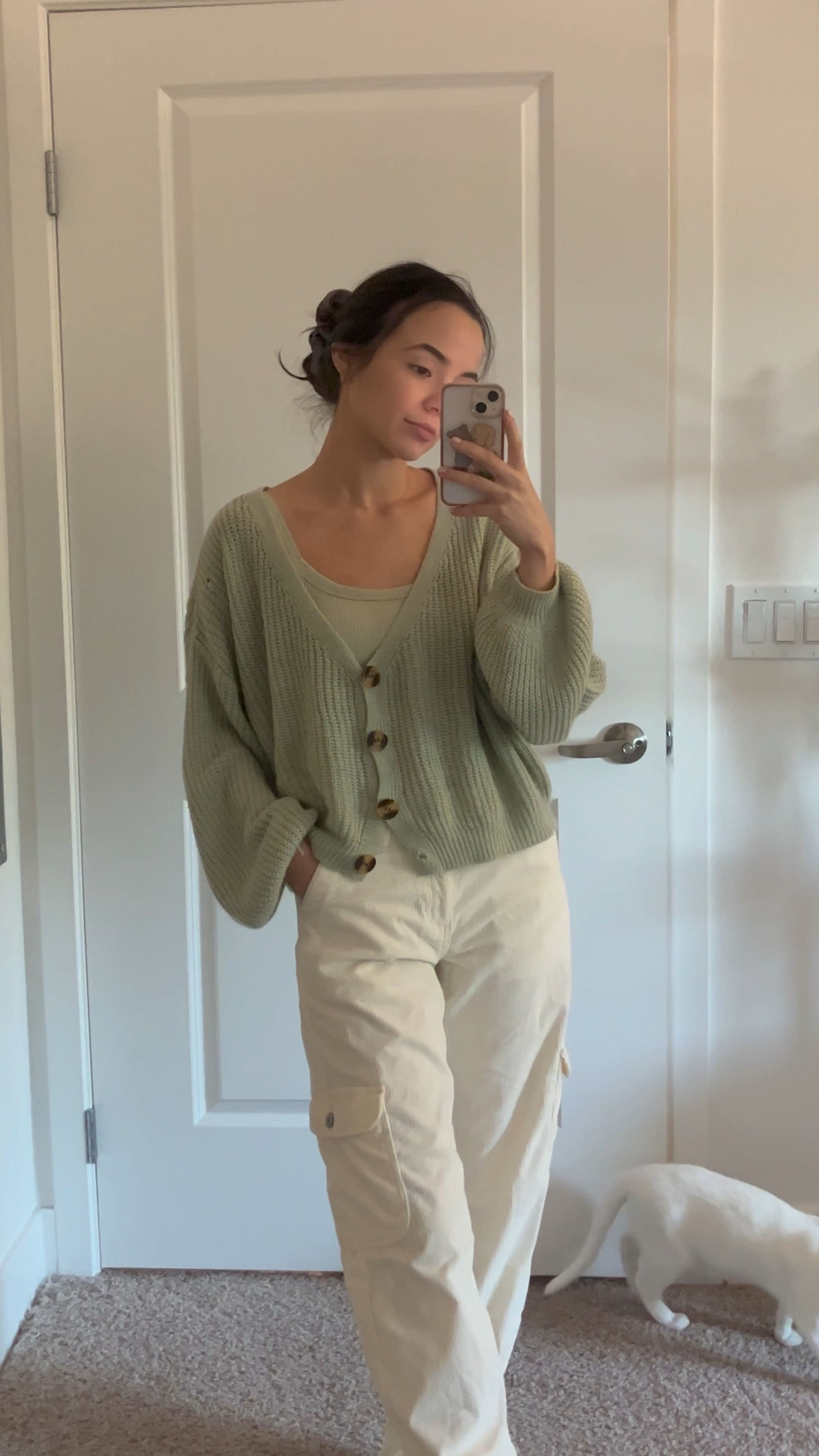 Cozy outfit ♡ new cargo pants from American Eagle! This outfit is super comfy and cozy! I will be honest tho… I freakin love these pants but they’re a tad bit too long for me :( gonna have my grandma hem them quite a bit so they don’t look so big 😭 but still totally worth it! These pants also come in different colors too! 

#LTKVideo #LTKHoliday #LTKstyletip