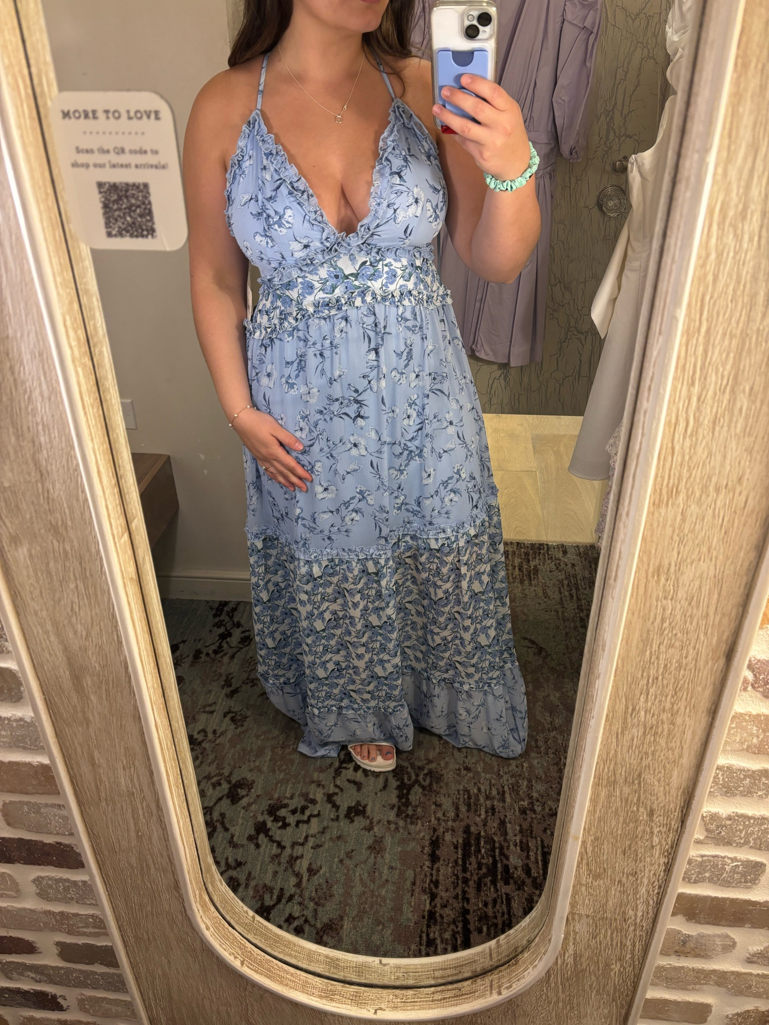 This blue floral dress was so flattering on me and I loved that it could be dressed up or down for a wedding or dinner on the beach! 

Could be great for something blue bridesmaid or bridal shower!

#LTKwedding #LTKmidsize #LTKSeasonal