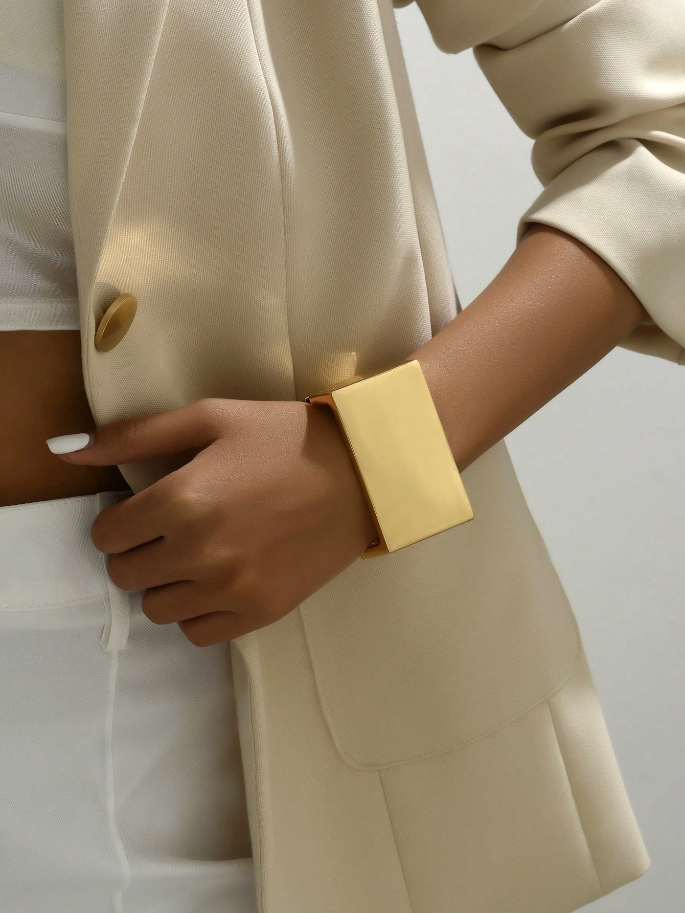 1pc Stylish Geometric Zinc Alloy Bangle With Square & Circular Shape, Street Style & High-End, Ex... | SHEIN