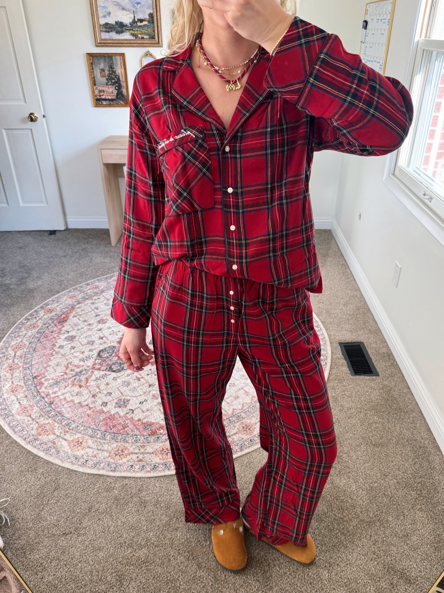 Good morning 🍎✨🎄🧑🏼‍🎄 small in the top & medium in the bottoms! 