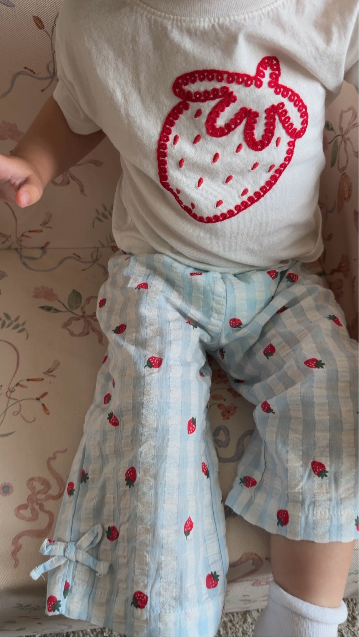 the sweetest toddler tee🍓