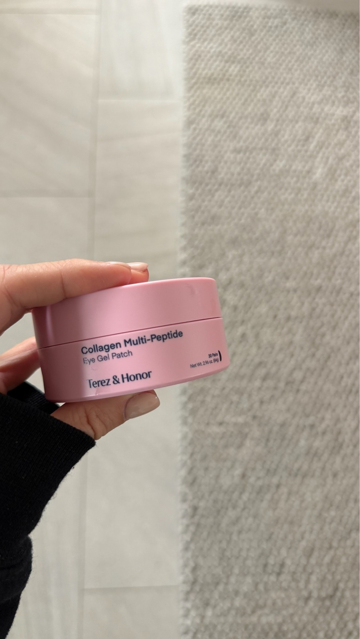 Been loving these under eye masks! I don’t go a morning without them! @terezandhonor #ad #sponsored