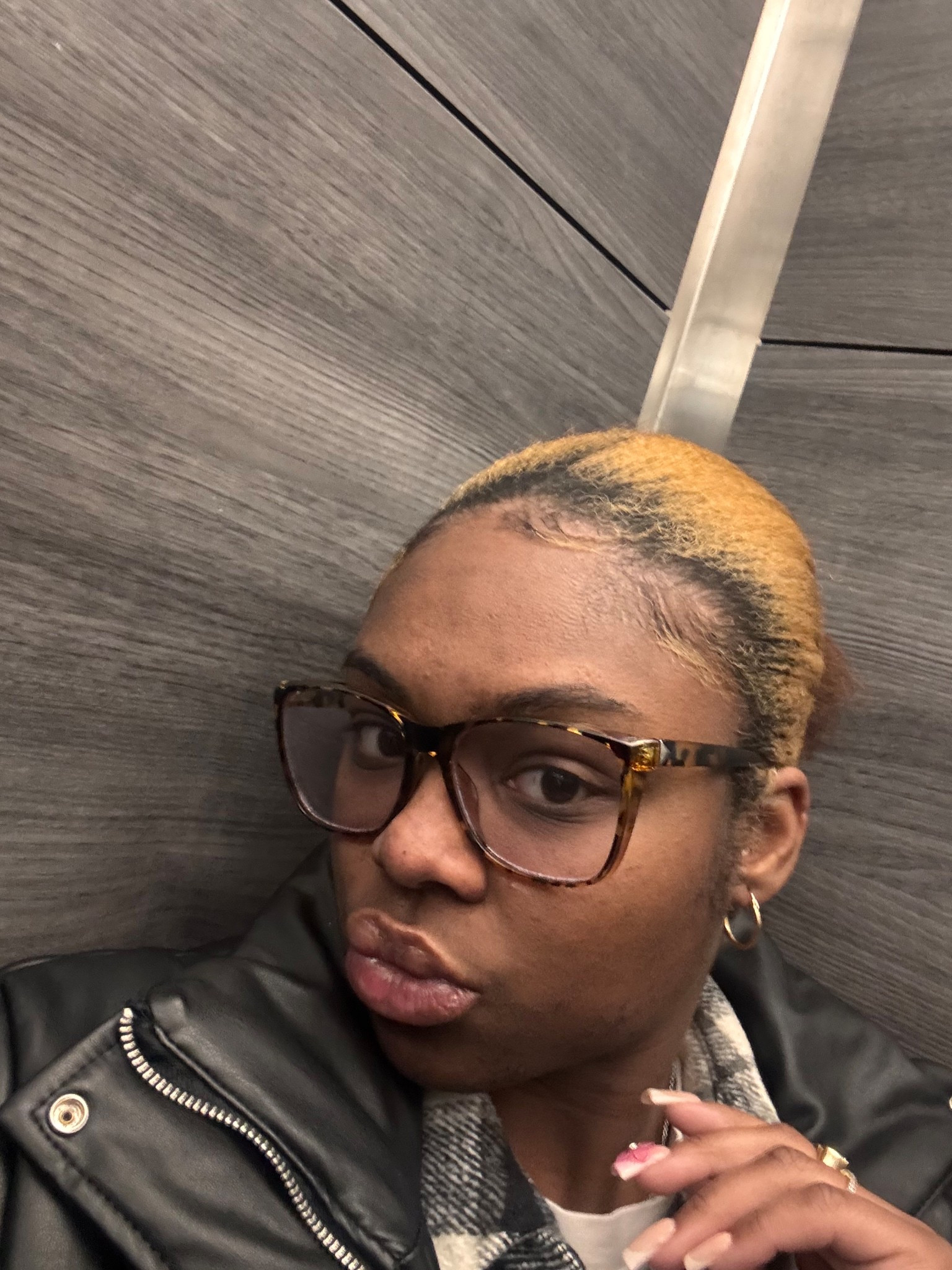 Don’t want to use Gel on your hair. Wax stick going to do it every time! ✨✨🤞