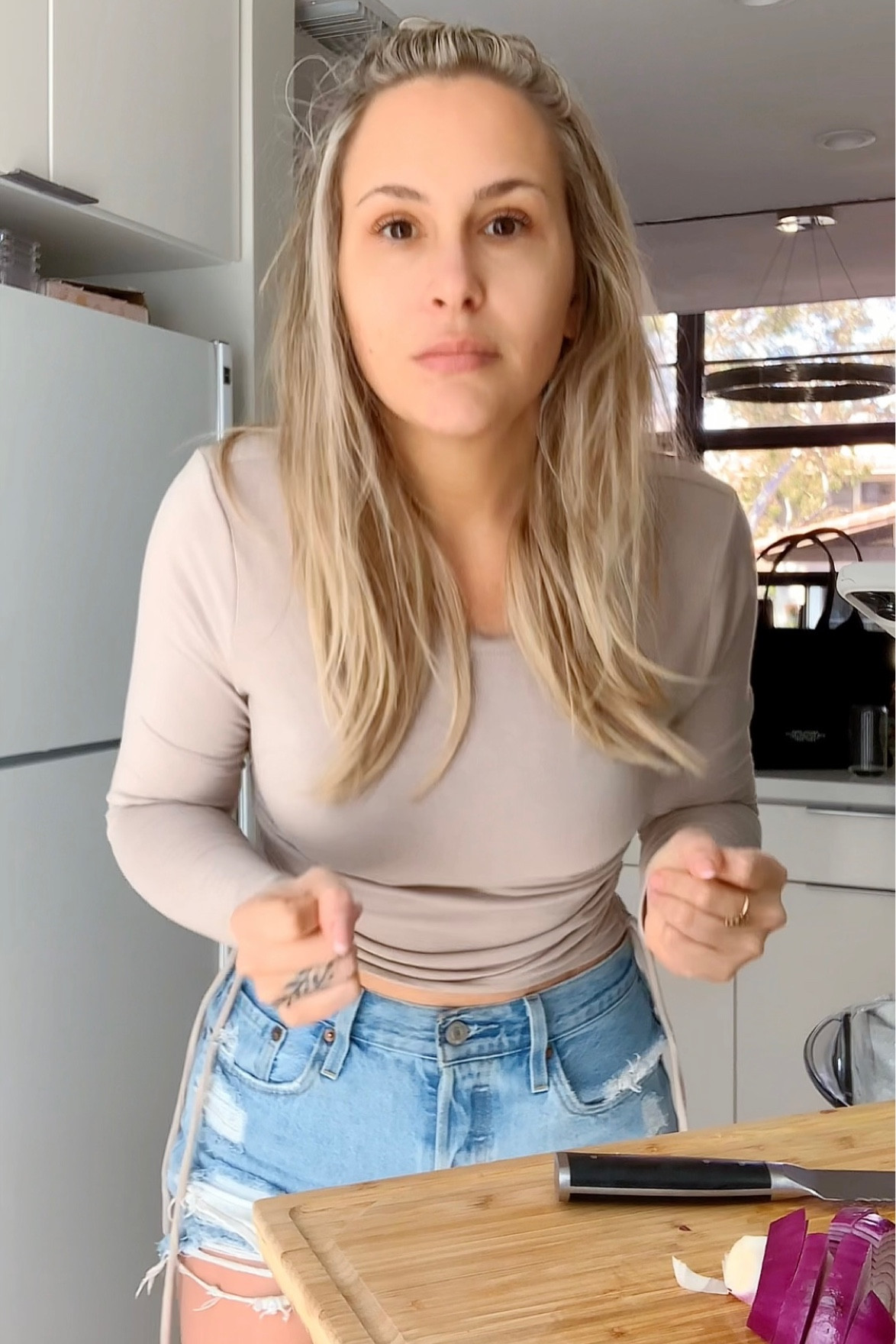 i’m cracking up at this screenshot from the video 🤣 but here are the shorts you guys asked for! i’m wearing a size 28. the top is from abercrombie but it’s no longer for sale :( 

#LTKfit #LTKstyletip
