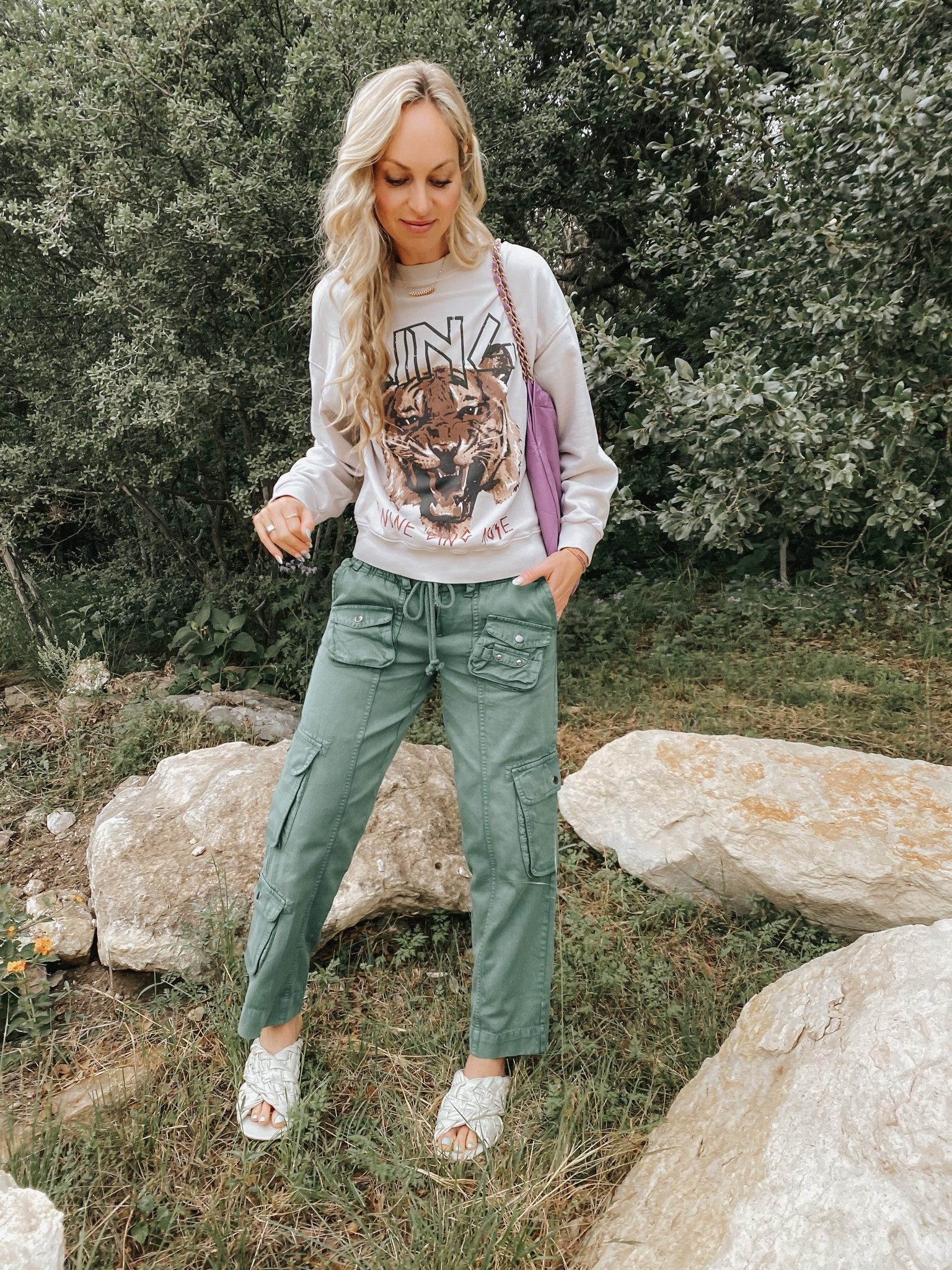 Joining the cargo pants trend💚

#LTKstyletip #LTKFind #LTKshoecrush