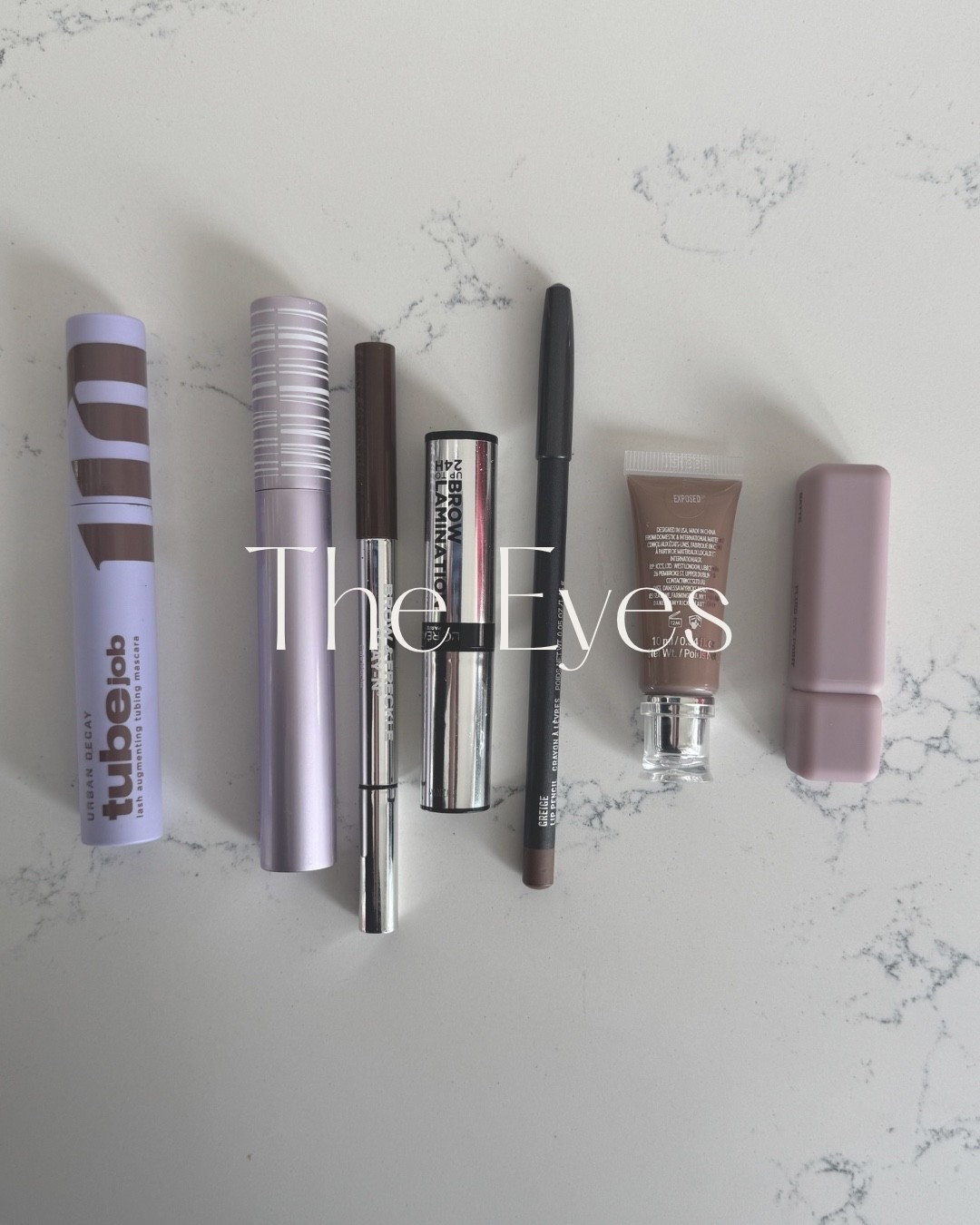 The eye routine that takes me from morning pilates to the boardroom ✨ Tubing mascara, brow gel, and a few daily staples — all linked below so you can steal the whole look.

Mascara in taupe
Tartelette primer
Sacheau brow & freckle pen in cafe mocha
Lip pencil (I use as eyeliner) in greige
Colorfix in exposed
Fluid eye paint in freaked