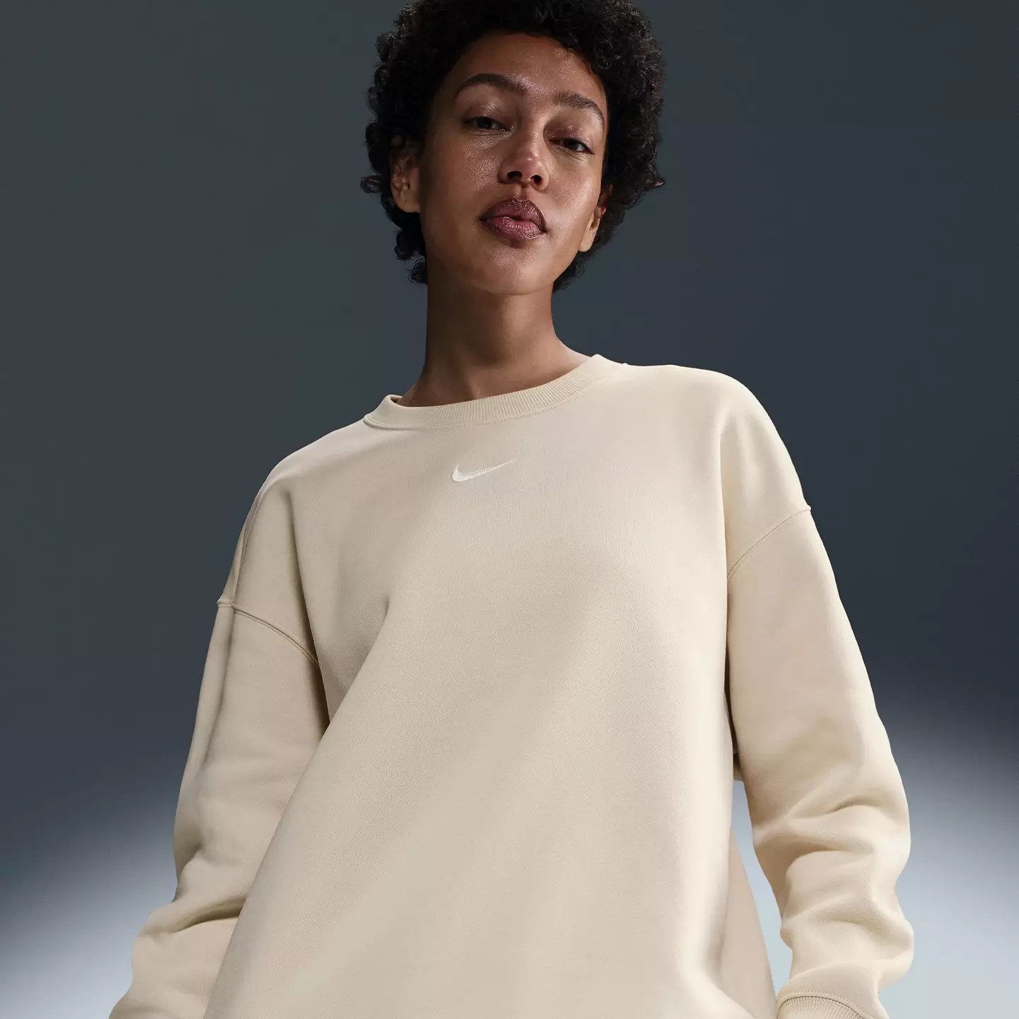 Nike Women's Sportswear Phoenix Fleece Oversized Crew-Neck Sweatshirt | DICK'S Sporting Goods