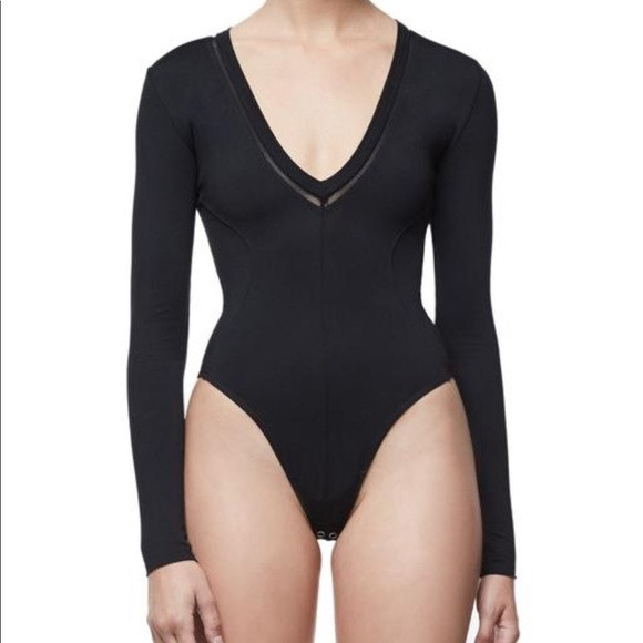 Good American ”low down” black V-neck bodysuit | Poshmark