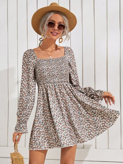 SHEIN Ditsy Floral Shirred Bodice Square Neck Dress | SHEIN