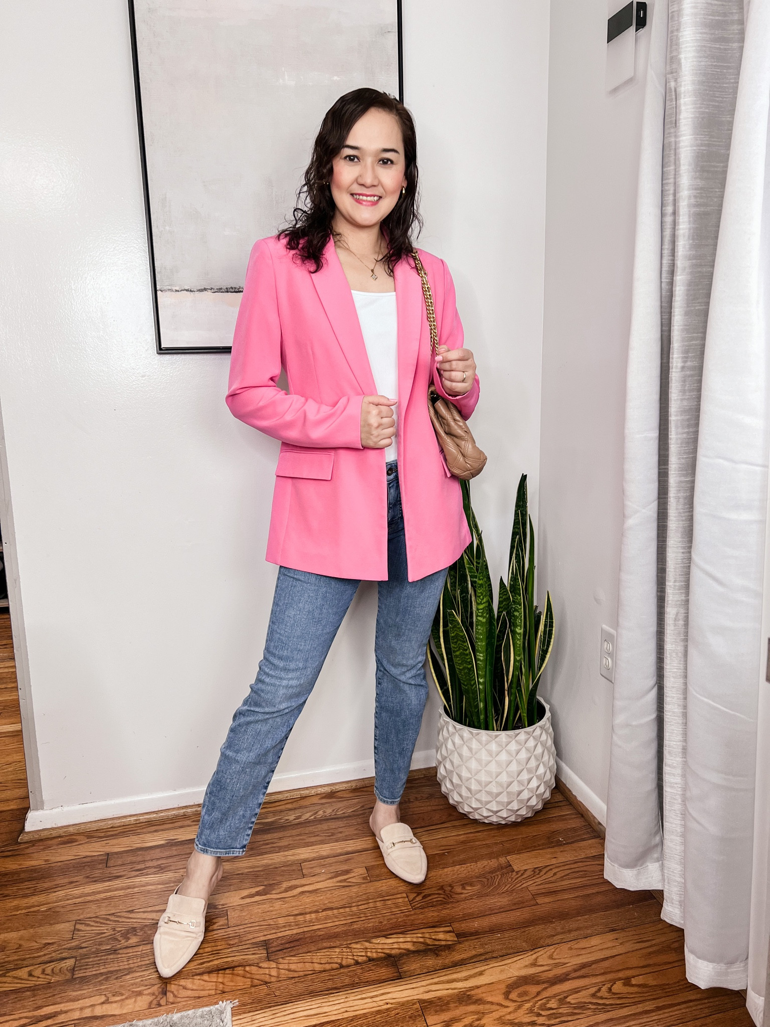 Valentine’s day Outfit idea

#LTKFind #LTKSeasonal #LTKstyletip