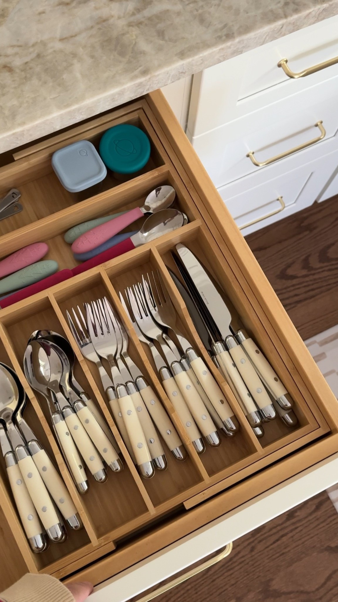 Kitchen utensil organization✨

Kitchen utensils// kids utensils

#LTKHome #LTKFamily #LTKFindsUnder100