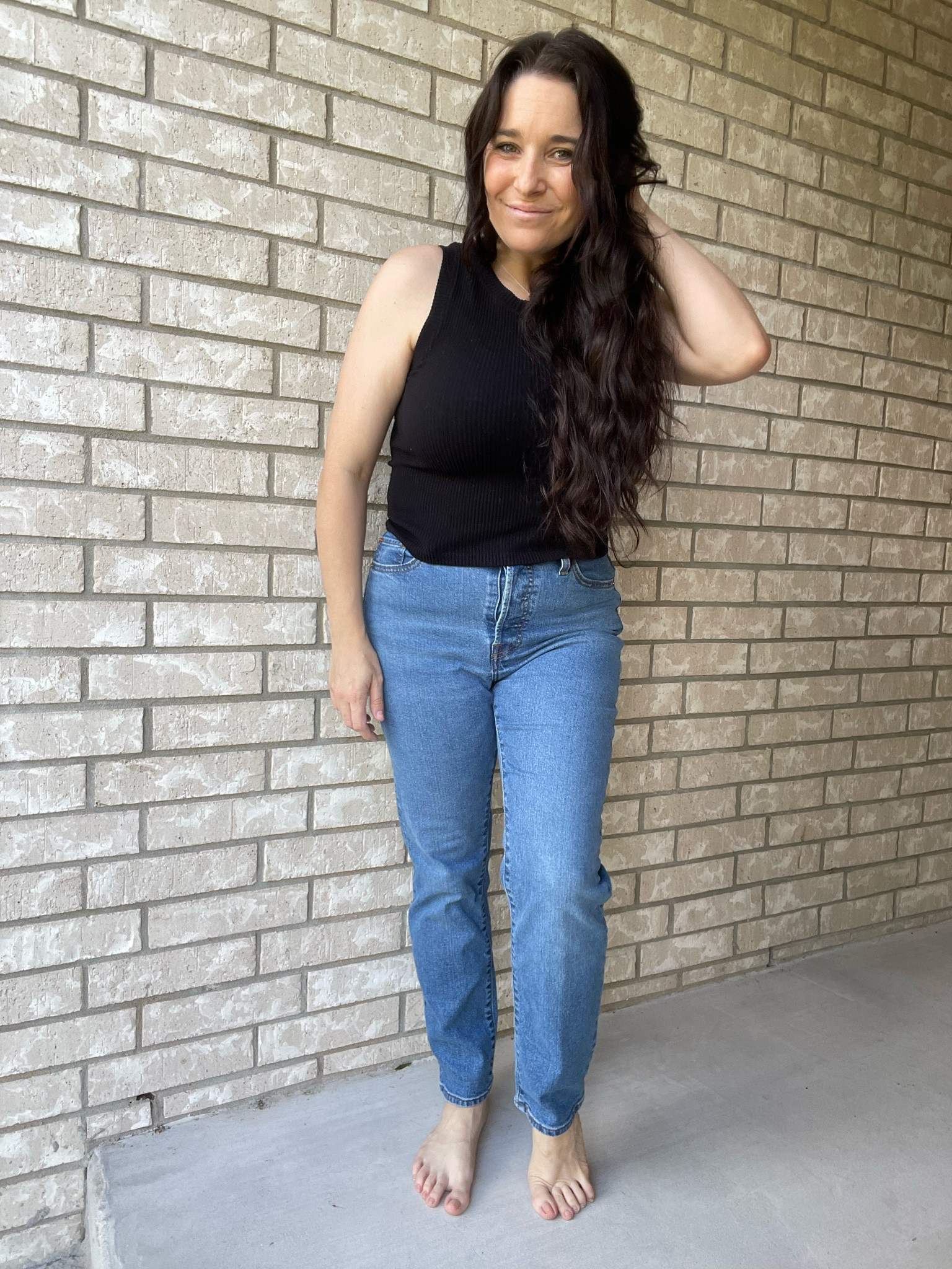 Happy weekend 💙

These Levi wedgie jeans are my new go-to for my mom uniform! Also loving this tank from Macy’s, it’s ribbed and just the right fit. I got it in white too!
 


#LTKFindsUnder50 #LTKStyleTip #LTKSummerSales