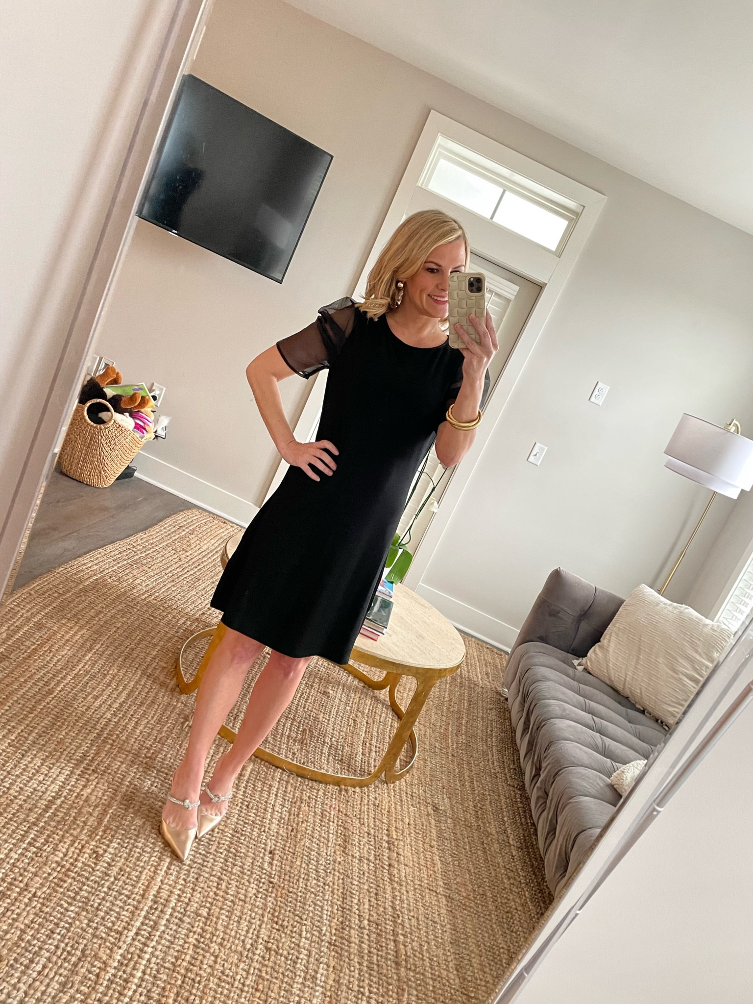 Softest cotton little black dress. Can be dressed up or down, and worn to pretty much any occasion. Runs big so size down, for reference I am wearing in the xs. 

#LTKHoliday #LTKparties #LTKSeasonal