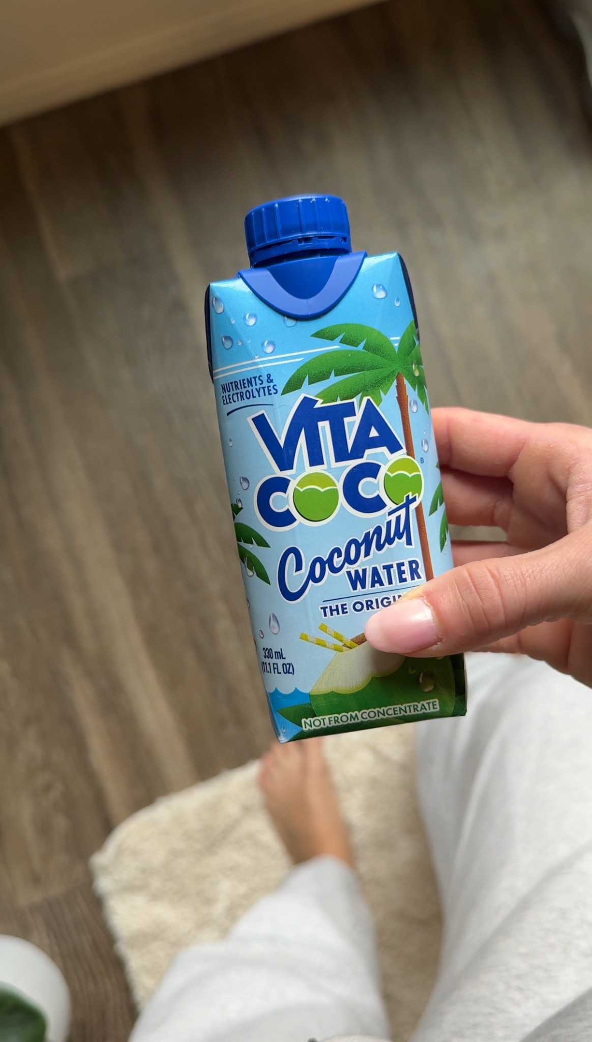 My go-to hydration mix lately: 

🥥 coconut water
🍋‍🟩 lime juice
🧂 pinch of sea salt 

[women’s supplements, natural hydration, mineral mocktail, adrenal cocktail, Vitacoco, summer drinks] 

#LTKSeasonal #LTKActive #LTKParties