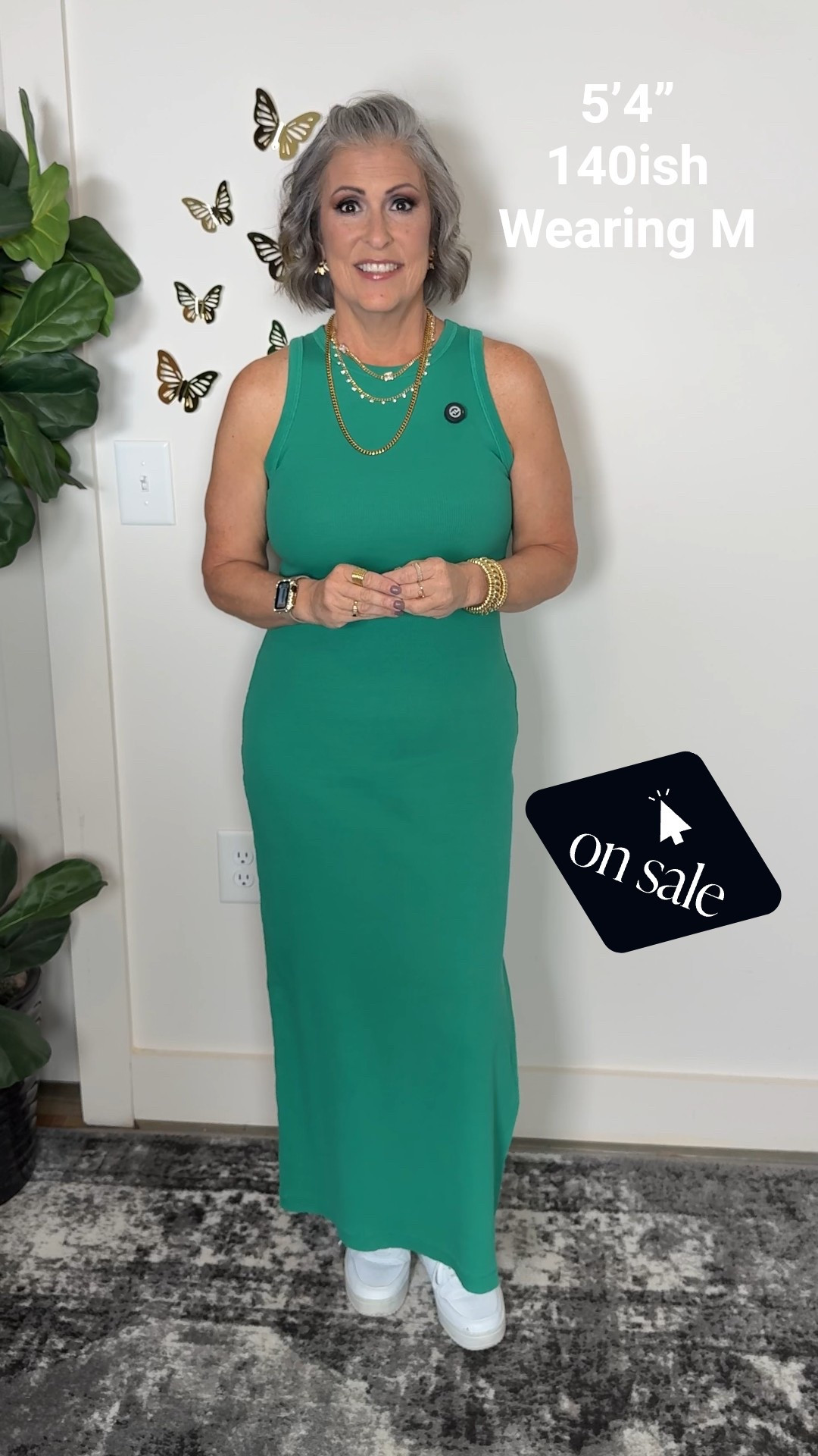 Nothing like a great maxi dress! This fits perfecting into my elevated casual wardrobe! Currently on sale for $14 😍