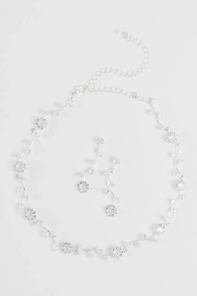 Floral Beauty Necklace And Earrings Set | Windsor Stores