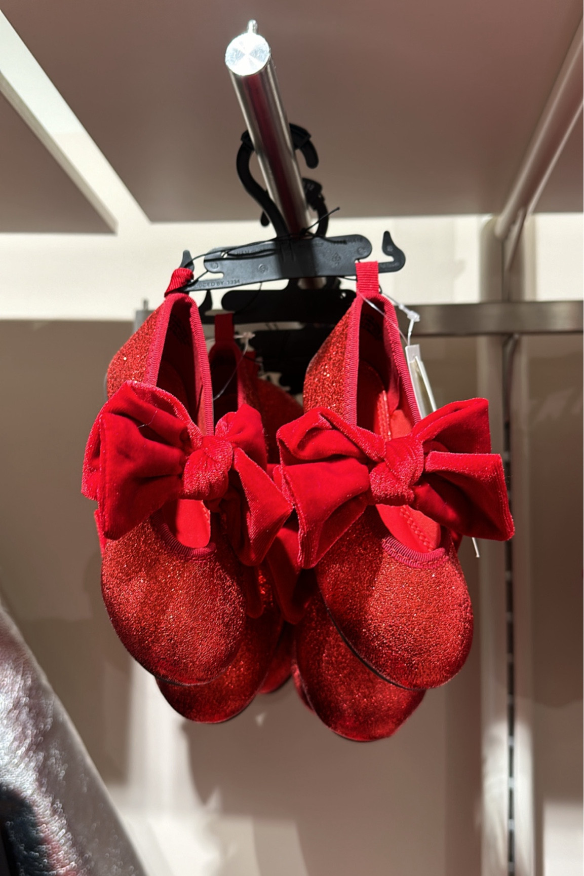 Girls red shoes with bow! 😍

Also comes in other colors 

#LTKKids #LTKShoeCrush #LTKHoliday