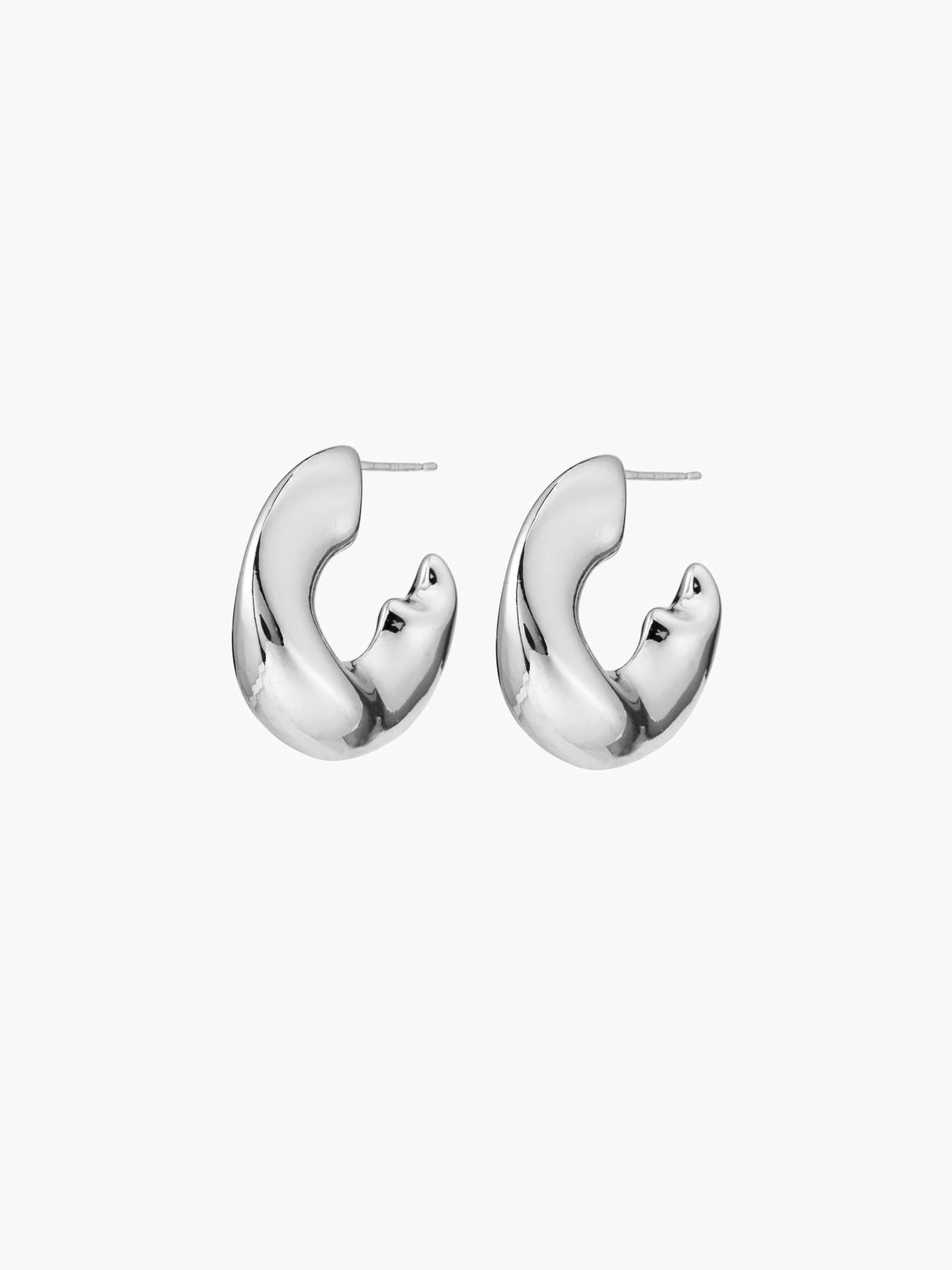 C-SHAPED TEXTURED STUD EARRINGS | Cider