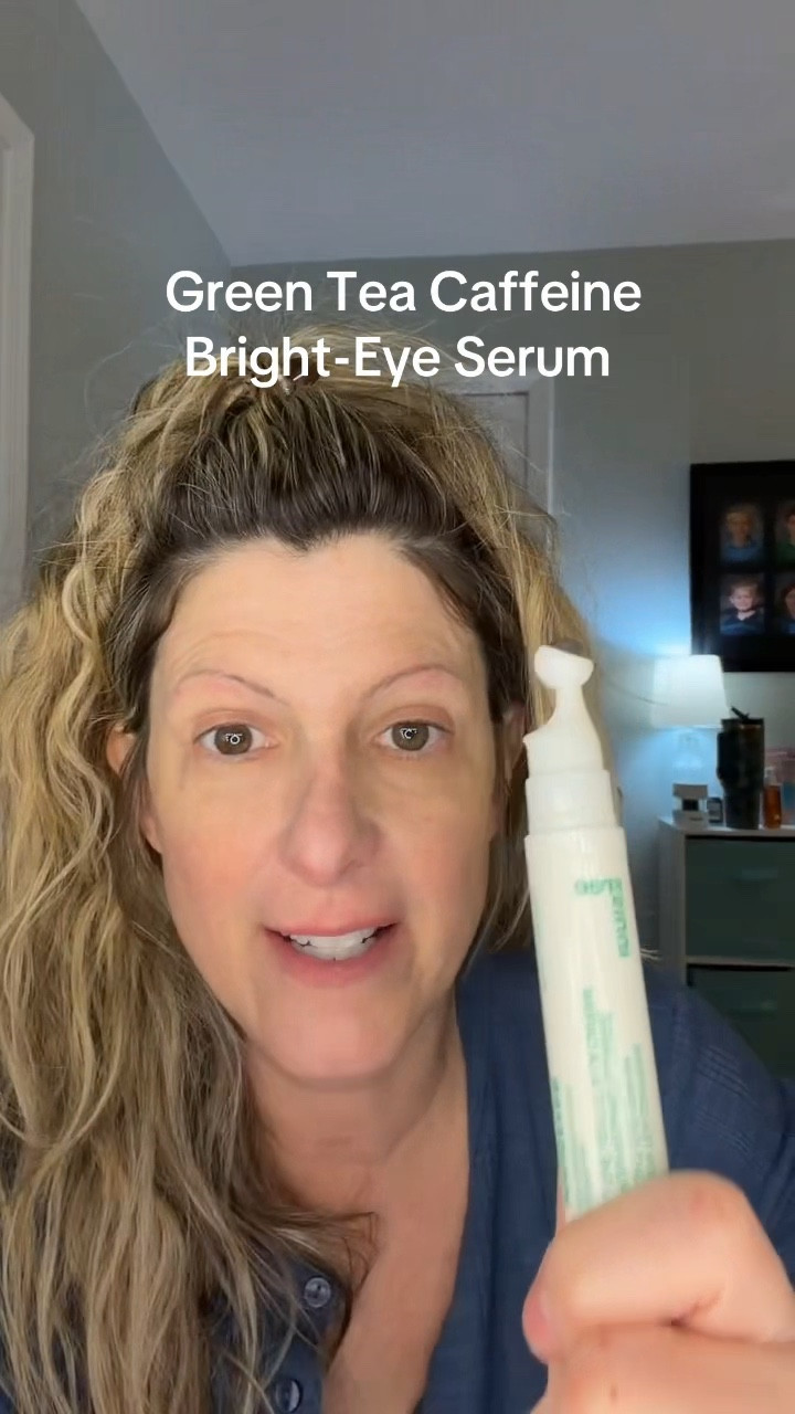 Innisfree Green Tea Caffeine Bright-Eye Serum Refresh and revive tired eyes with this hydrating eye serum, powered by caffeine and niacinamide to de-puff, brighten dark circles, and refresh tired eyes. This under-eye treatment has a cooling rollerball applicator to boost circulation leaving a refreshed, well-rested look. 
