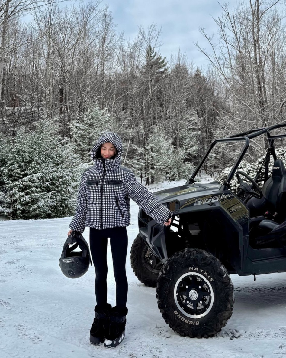 Little upstate escape 🪵🐻🤎 Coat is Goldbergh but linked similar!

#LTKShoeCrush #LTKStyleTip #LTKSeasonal